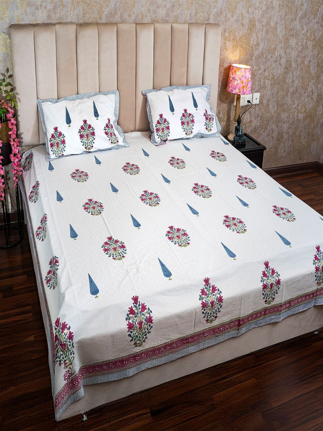 Hawamahal White & Blue Floral Printed 350 TC Cotton King Bedsheet Set 2.75 m x 2.75 m