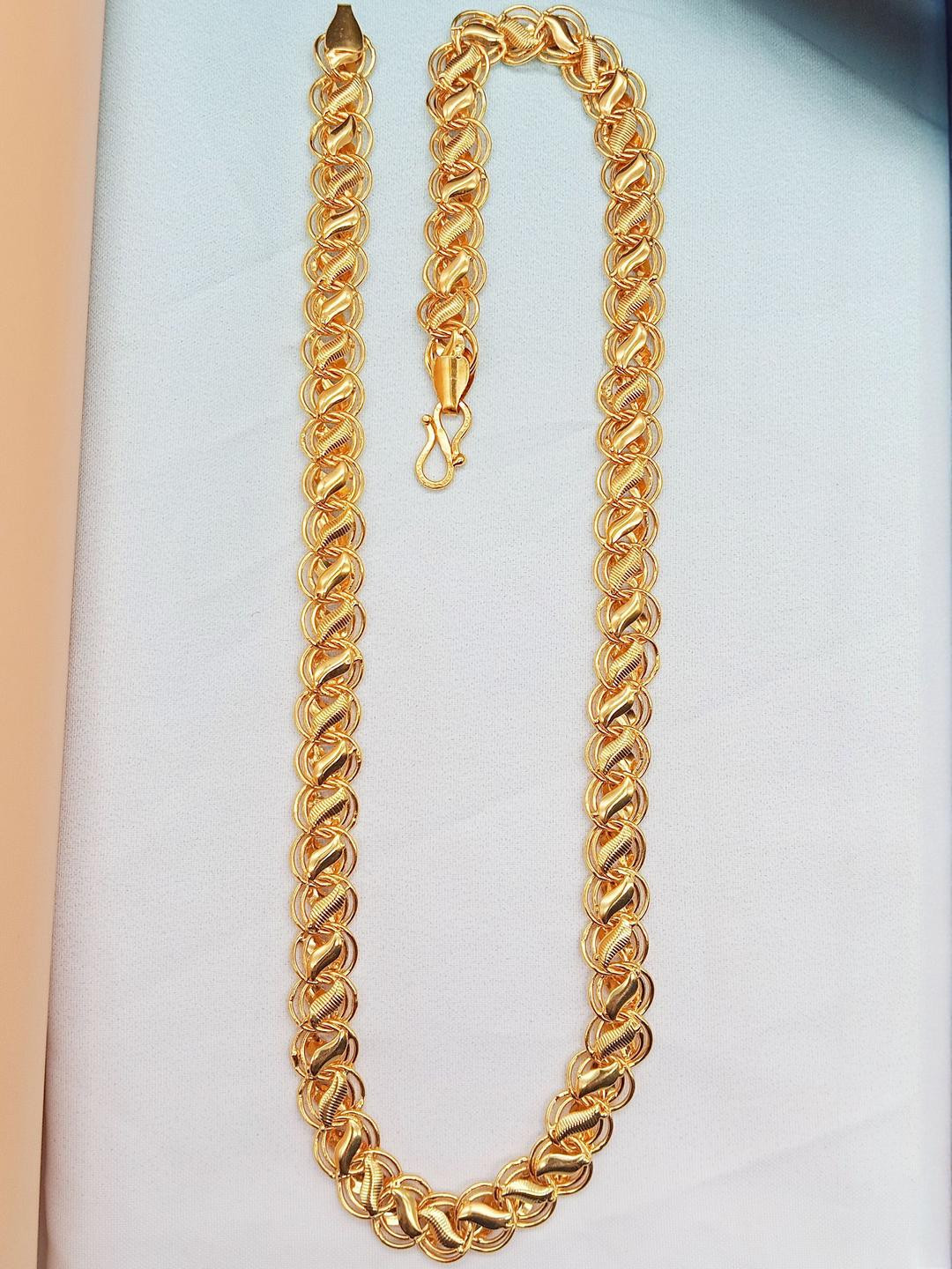 SHANKHRAJ MALL Minimal Necklace And Chains