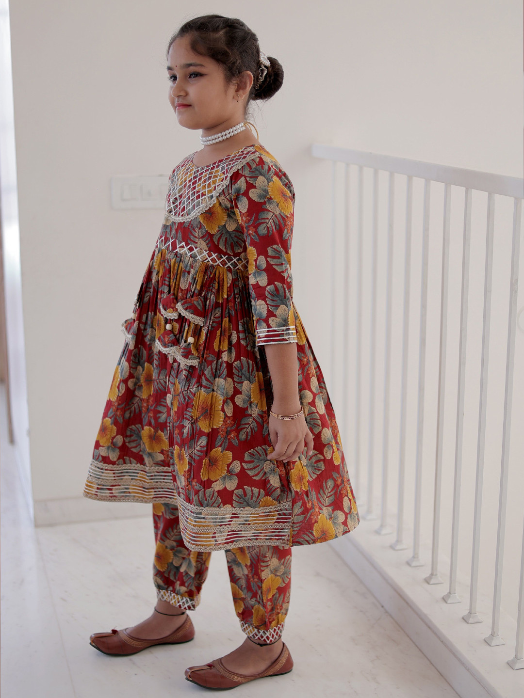 Borncry Girls Floral Printed Kurta with Trousers
