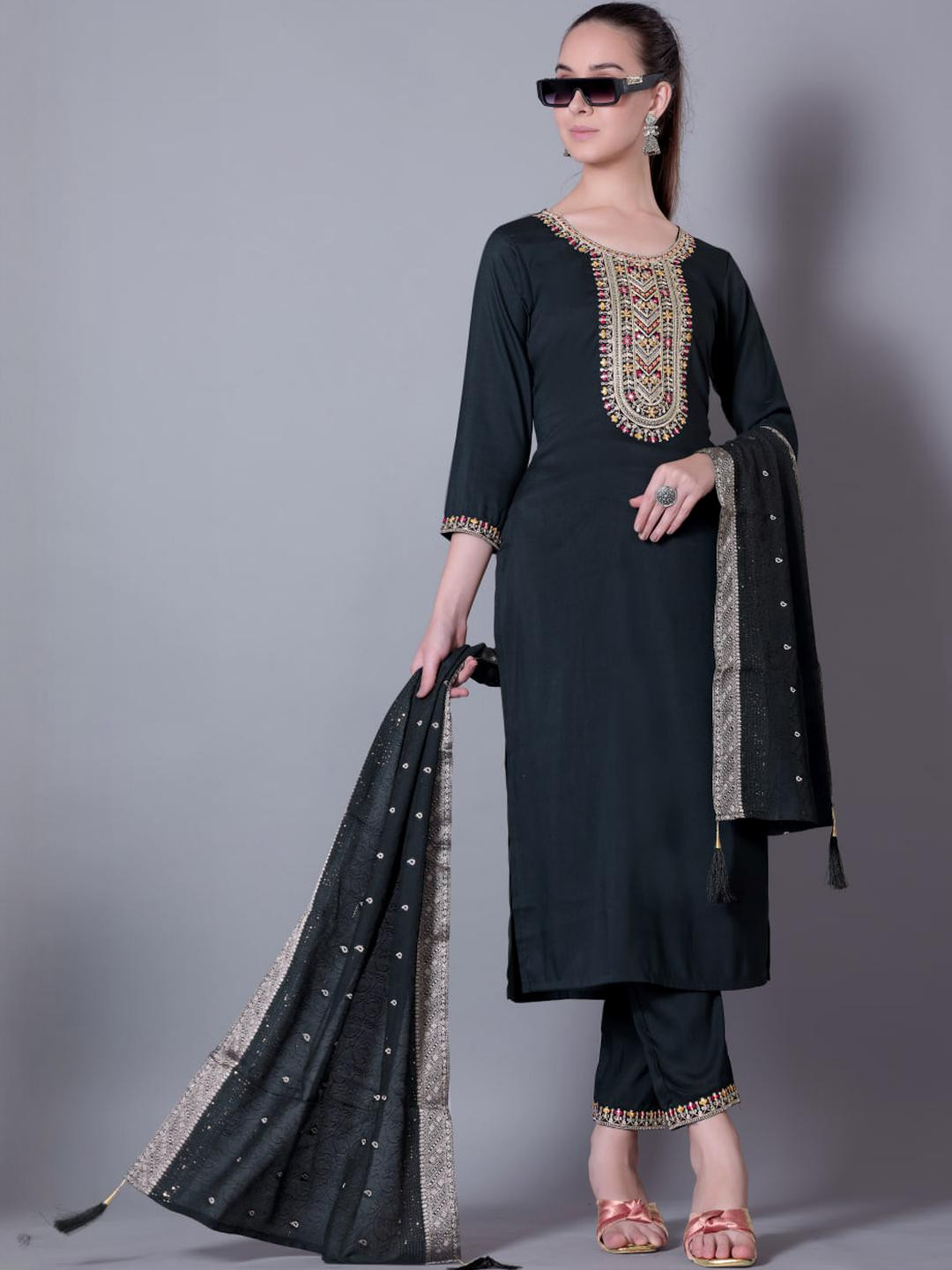 Ethnic Motifs Embroidered Thread Work Straight Kurta with Palazzos & Dupatta