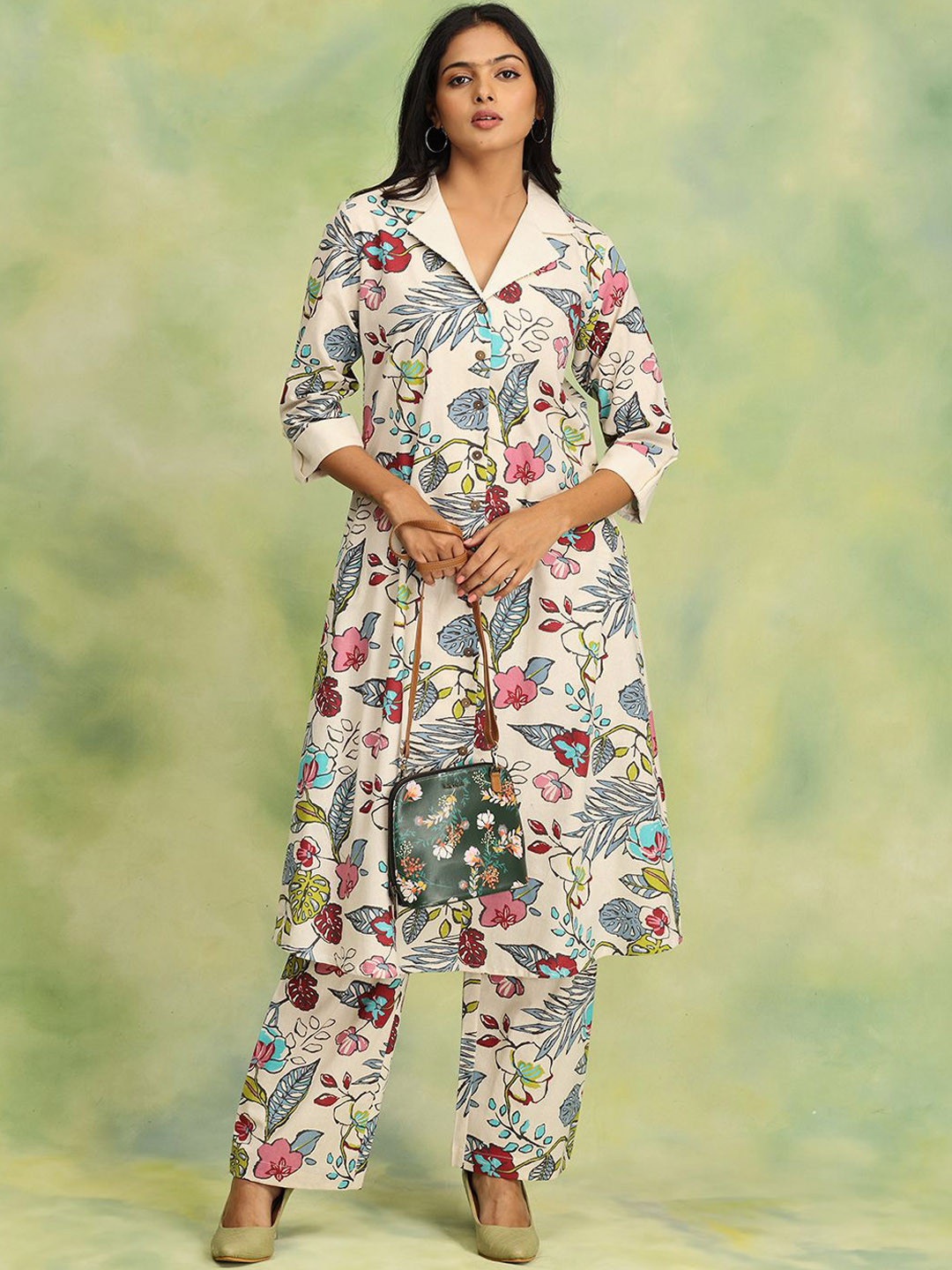 The Woman Store Floral Printed Mandarin Collared Tunic With Trousers Co-Ords