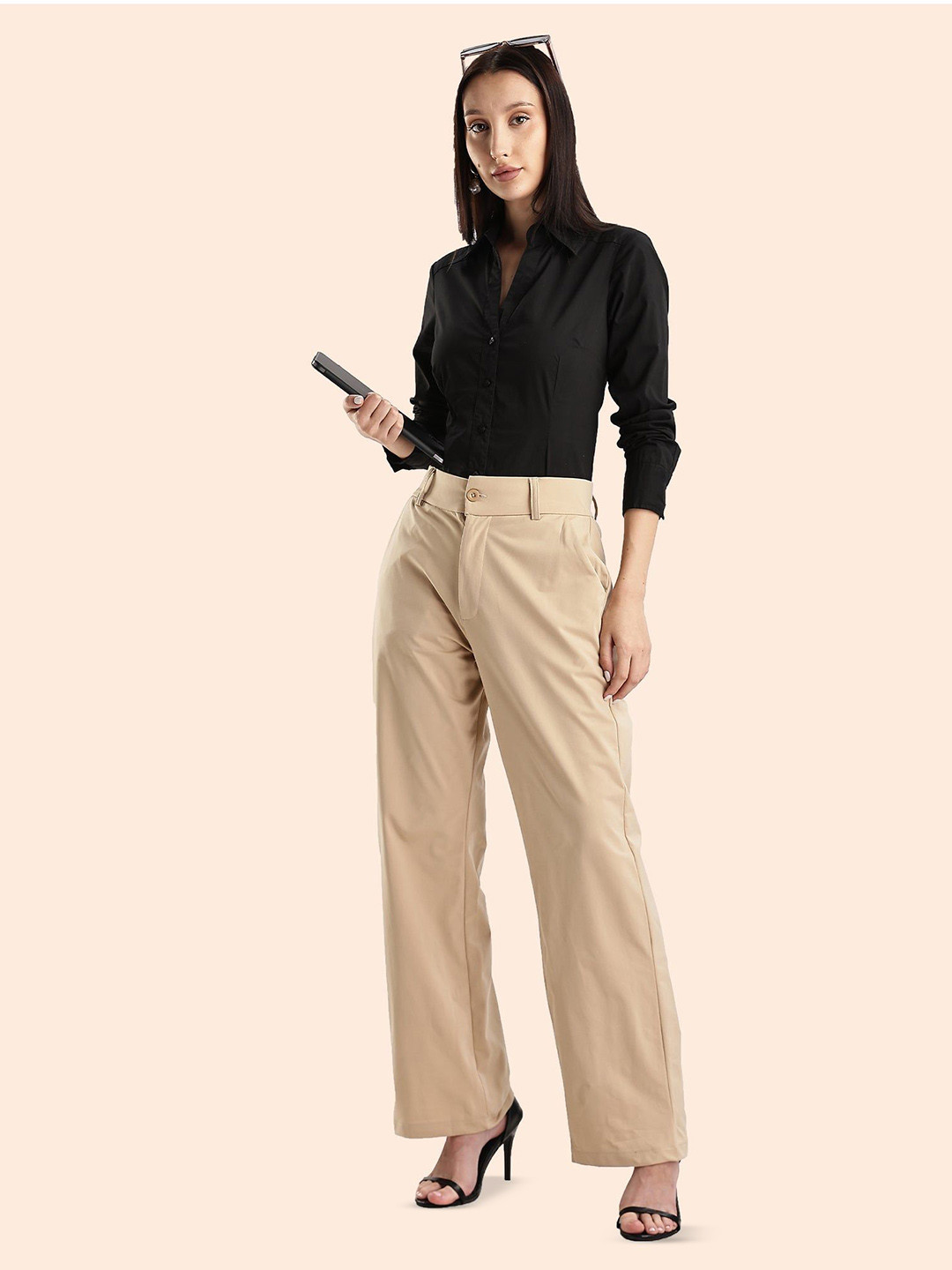 BLUE TYGA Women Regular Fit Mid-Rise Joggers Trousers