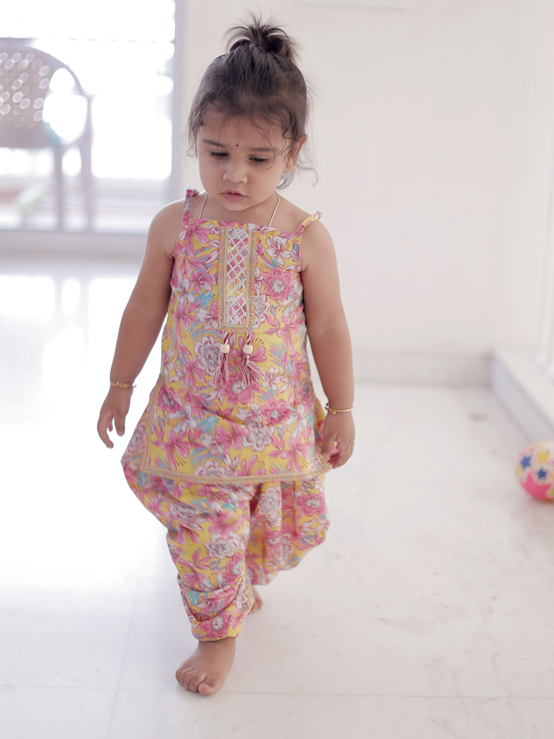 Borncry Girls Floral Printed Kurta with Trousers