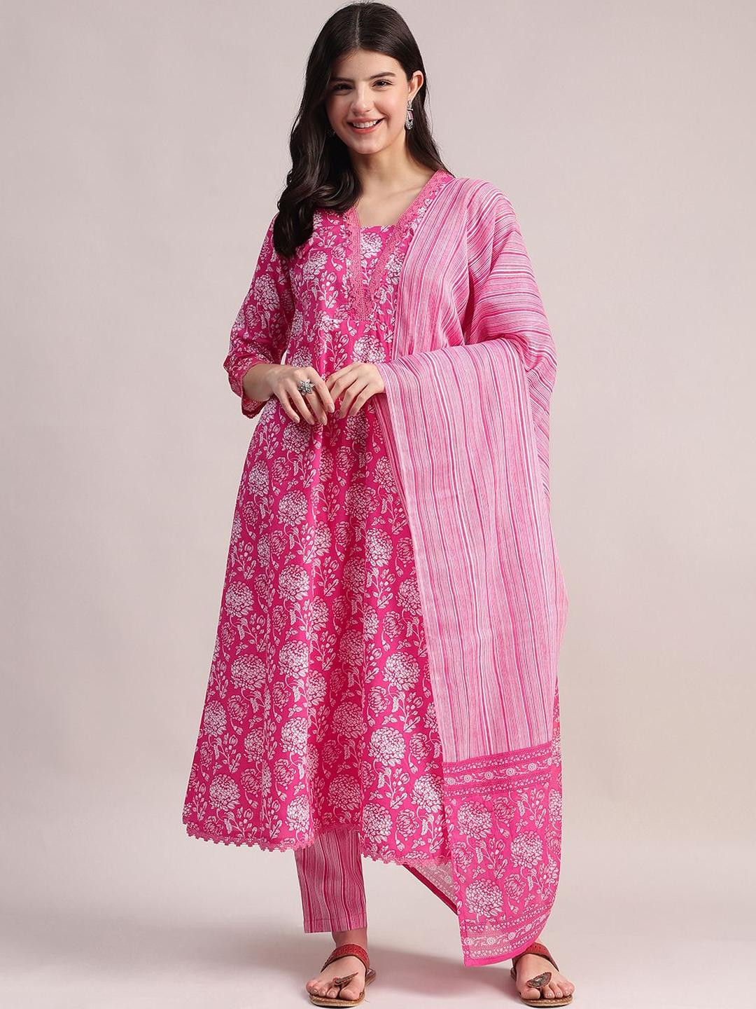 Aavyora Women Floral Printed Regular Pure Cotton Kurta with Trousers & With Dupatta