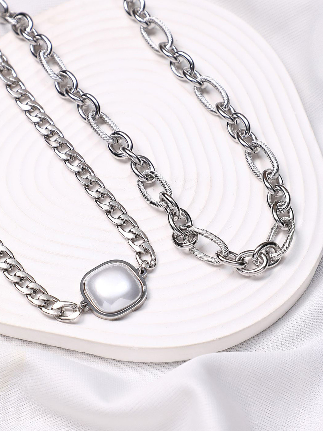 SOHI Set of 2 Silver-Plated Pearls Beaded Chaines