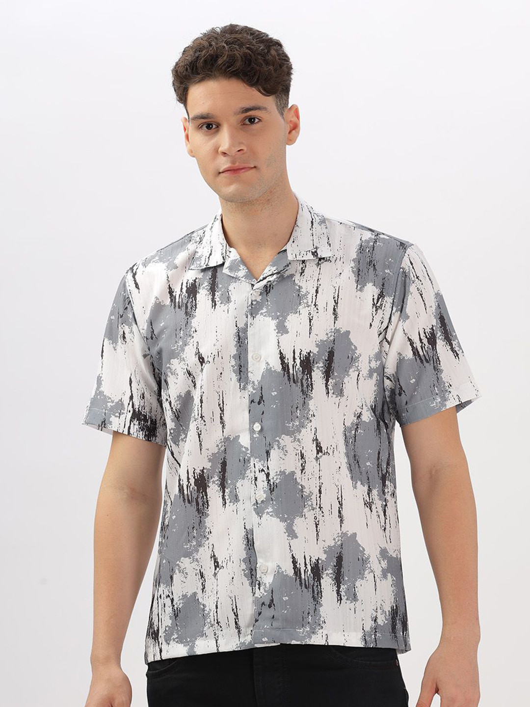 Vestirio Relaxed Abstract Printed Cuban Collar Casual Shirt