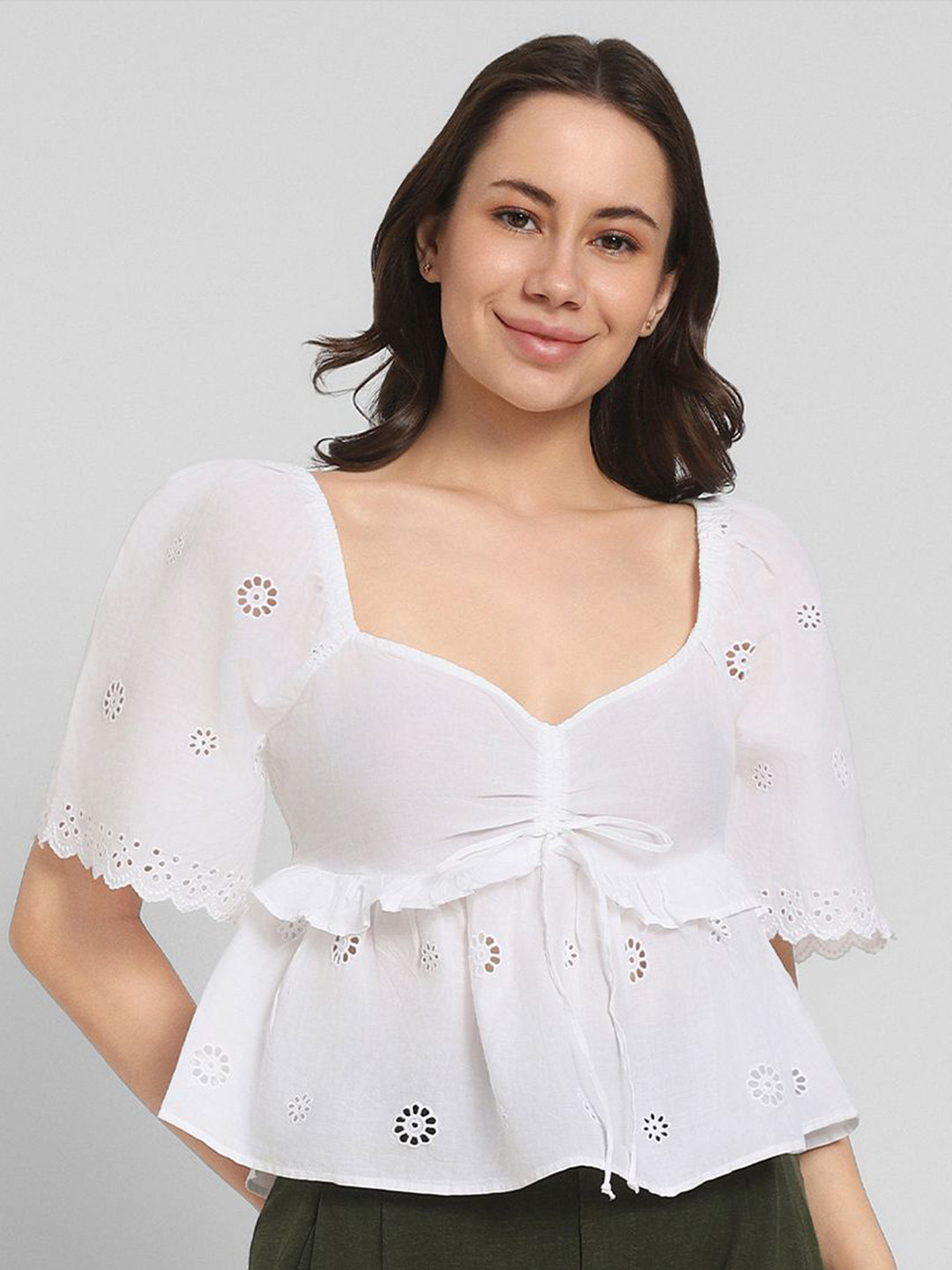 AMERICAN EAGLE OUTFITTERS Schiffli Sweetheart Neck Cotton Peplum Top