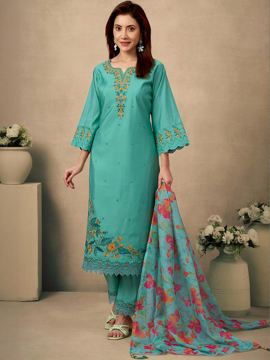 Green Floral Embroidered Chanderi Silk Straight Salwar Suit