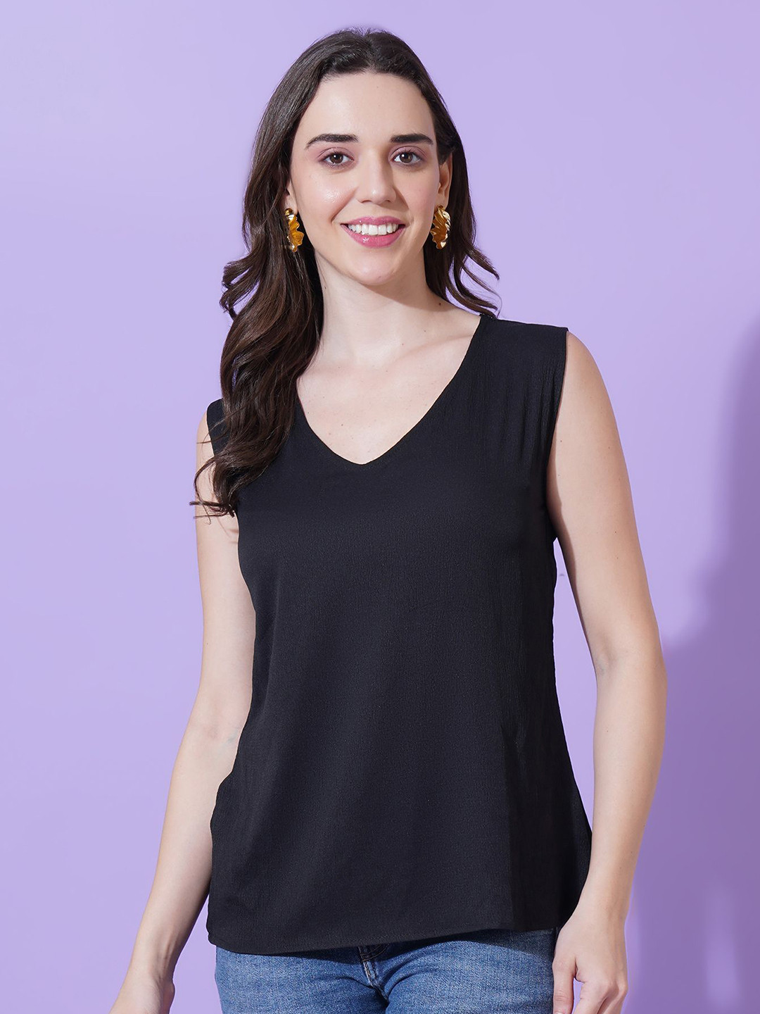 Kushi Flyer Women Solid Sleeveless V-Neck Top