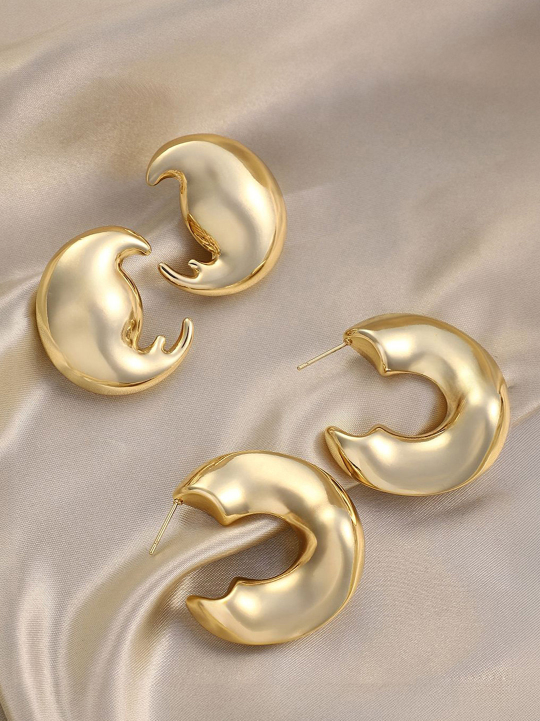 SOHI Set Of 2 Gold-Plated Contemporary Chunky Hoop Earrings