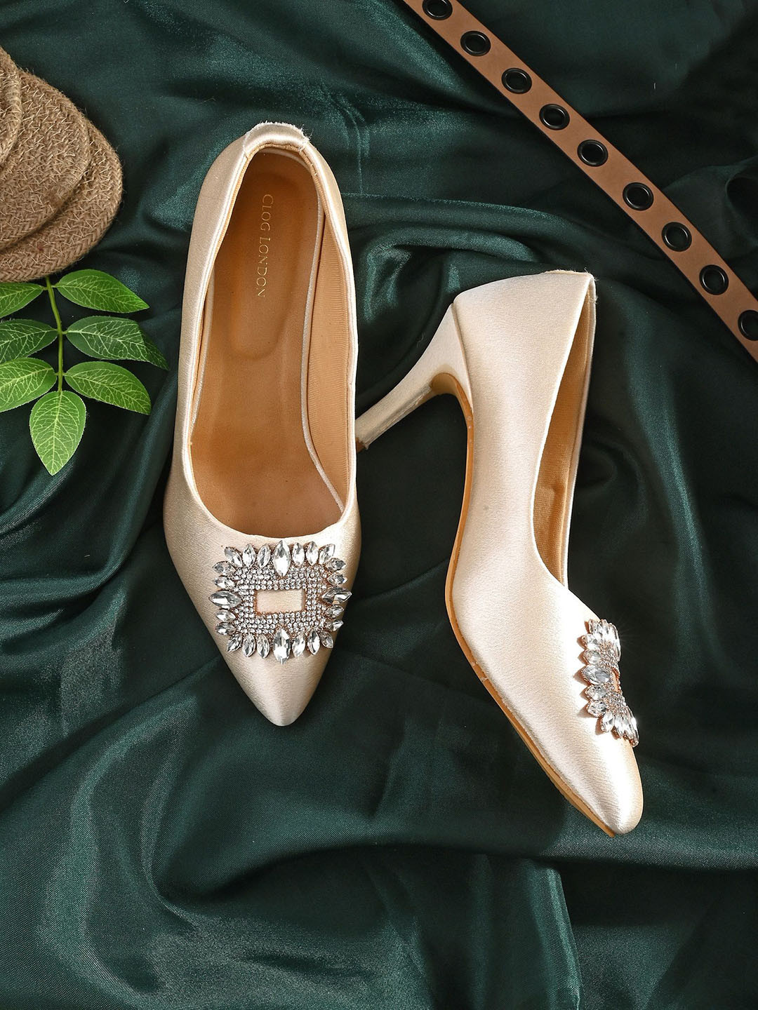 CLOG LONDON Women Solid Stiletto Pointed Toe Regular Heels