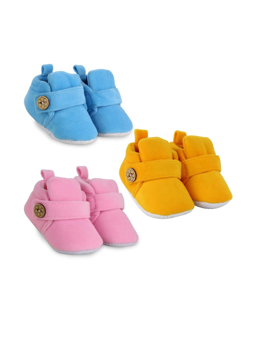 NESKA MODA Set Of 3 Pair Infants 6 To 12 Months Velvet Velcro Booties