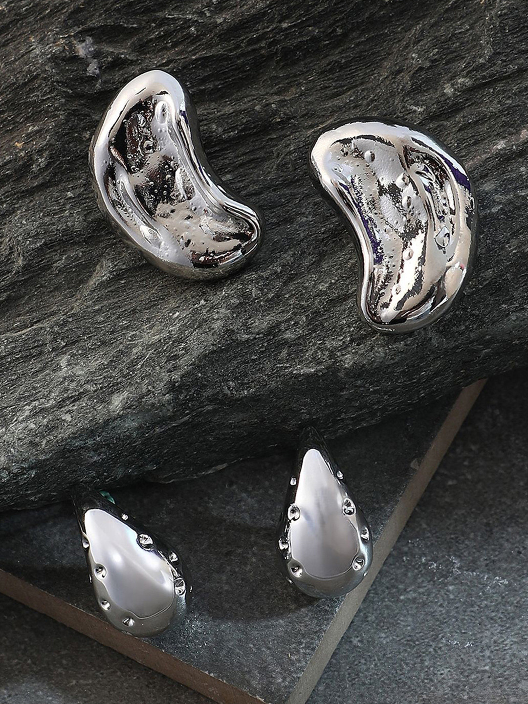SOHI Dented Set Of 2 Silver-Plated Contemporary Studs Earrings