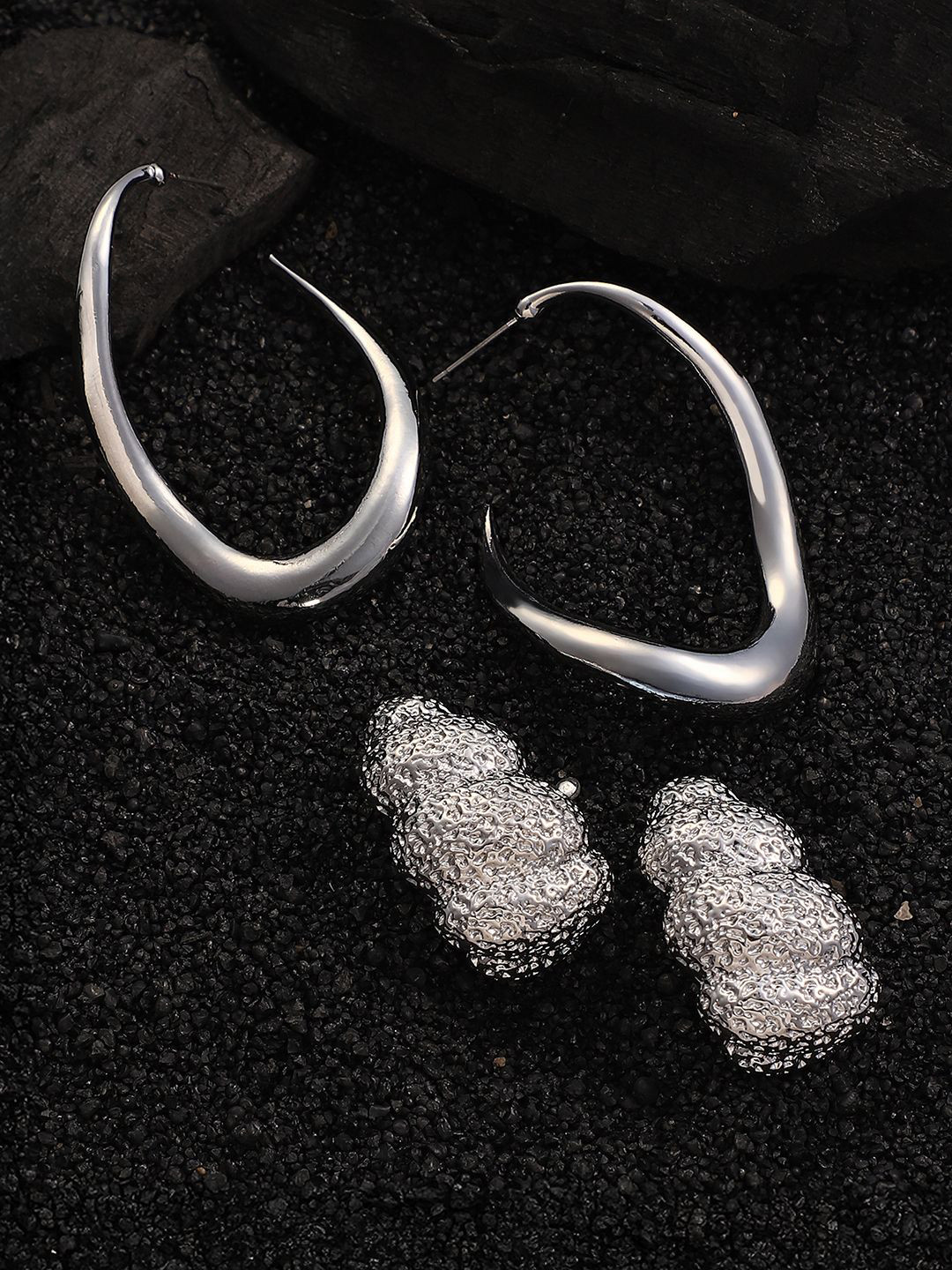 SOHI Set Of 2 Silver-Plated Dented Contemporary Hoop Earrings