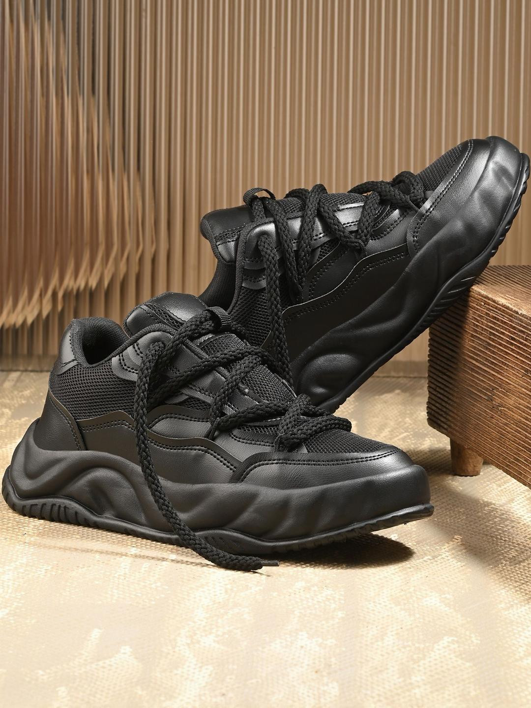 Kook N Keech Men Sneakers