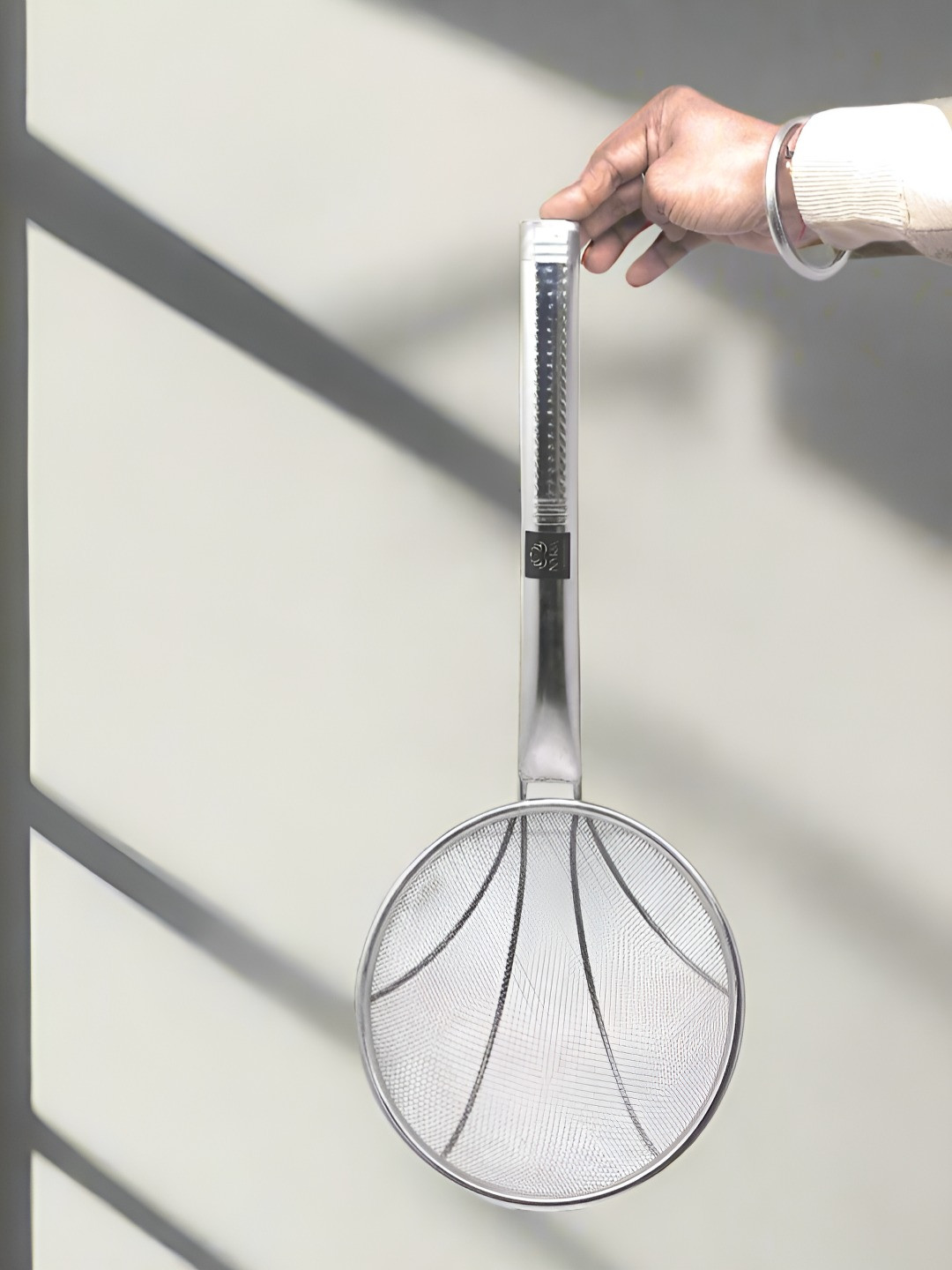 Nyra Kitchenware Steel Stainless Steel Sieve Strainer With Heat-Resistant Handle