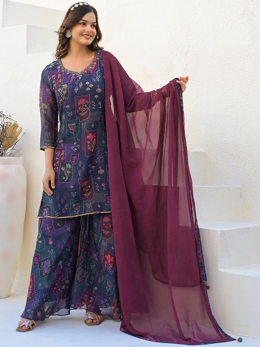Meena Bazaar Women Floral Printed Regular Kurta with Palazzos & With Dupatta