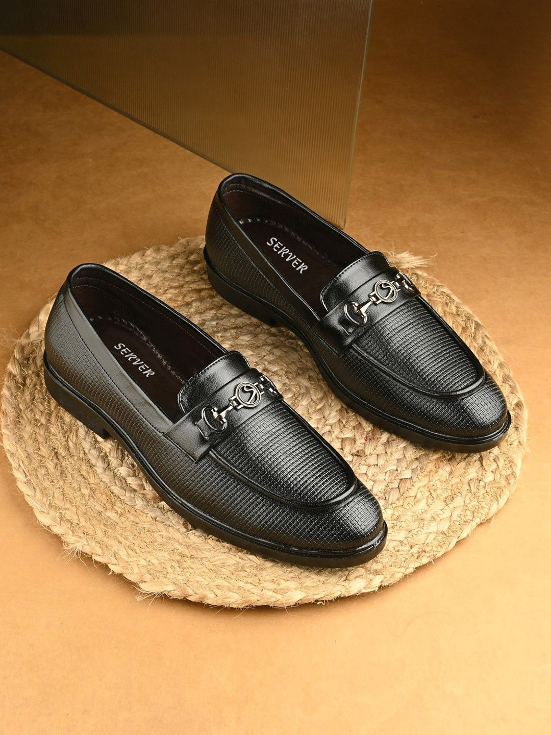 SERVER Men Textured Formal Loafers
