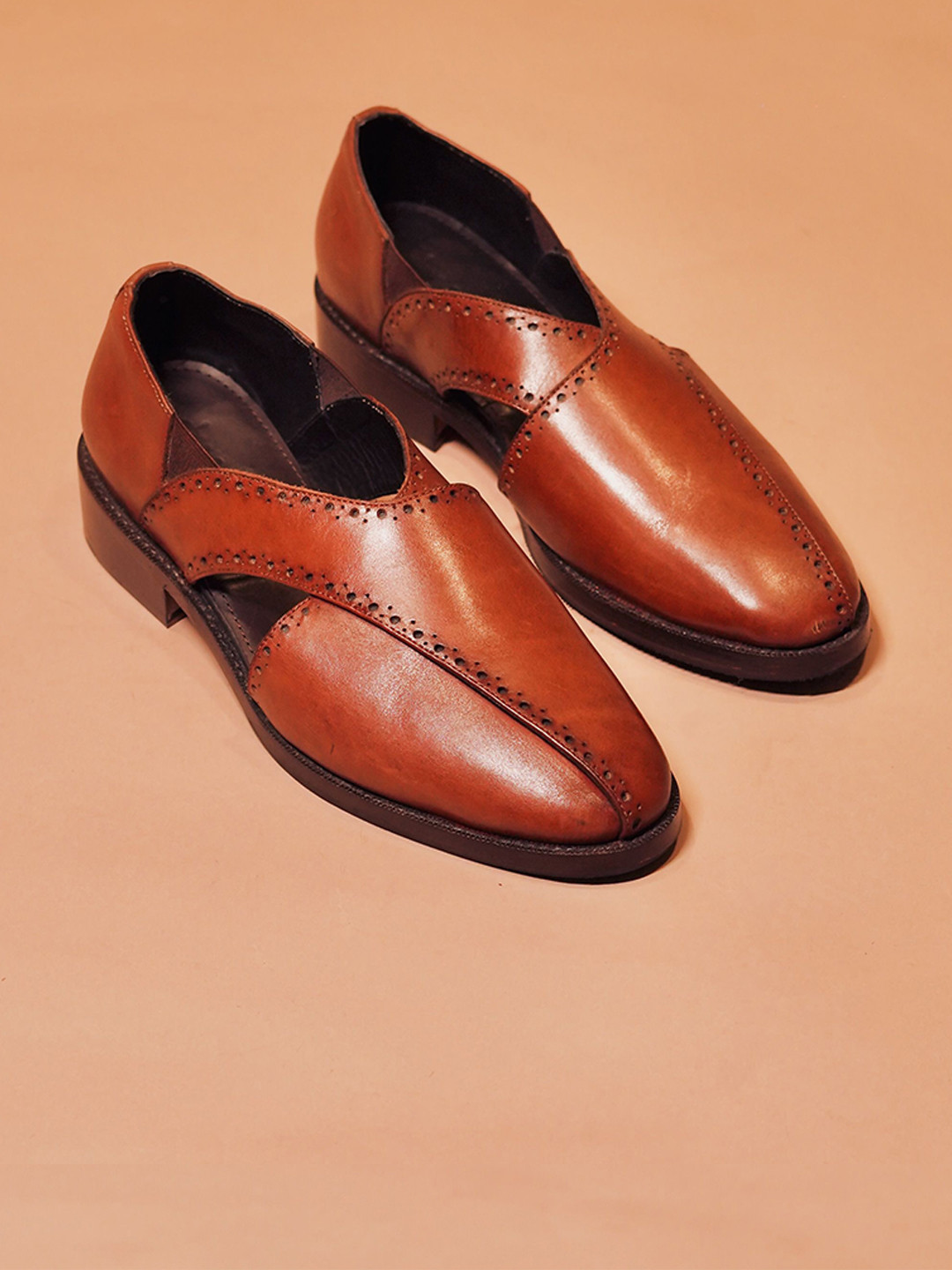 dmodot Pesha Rossa Men Leather Shoe-Style Sandals