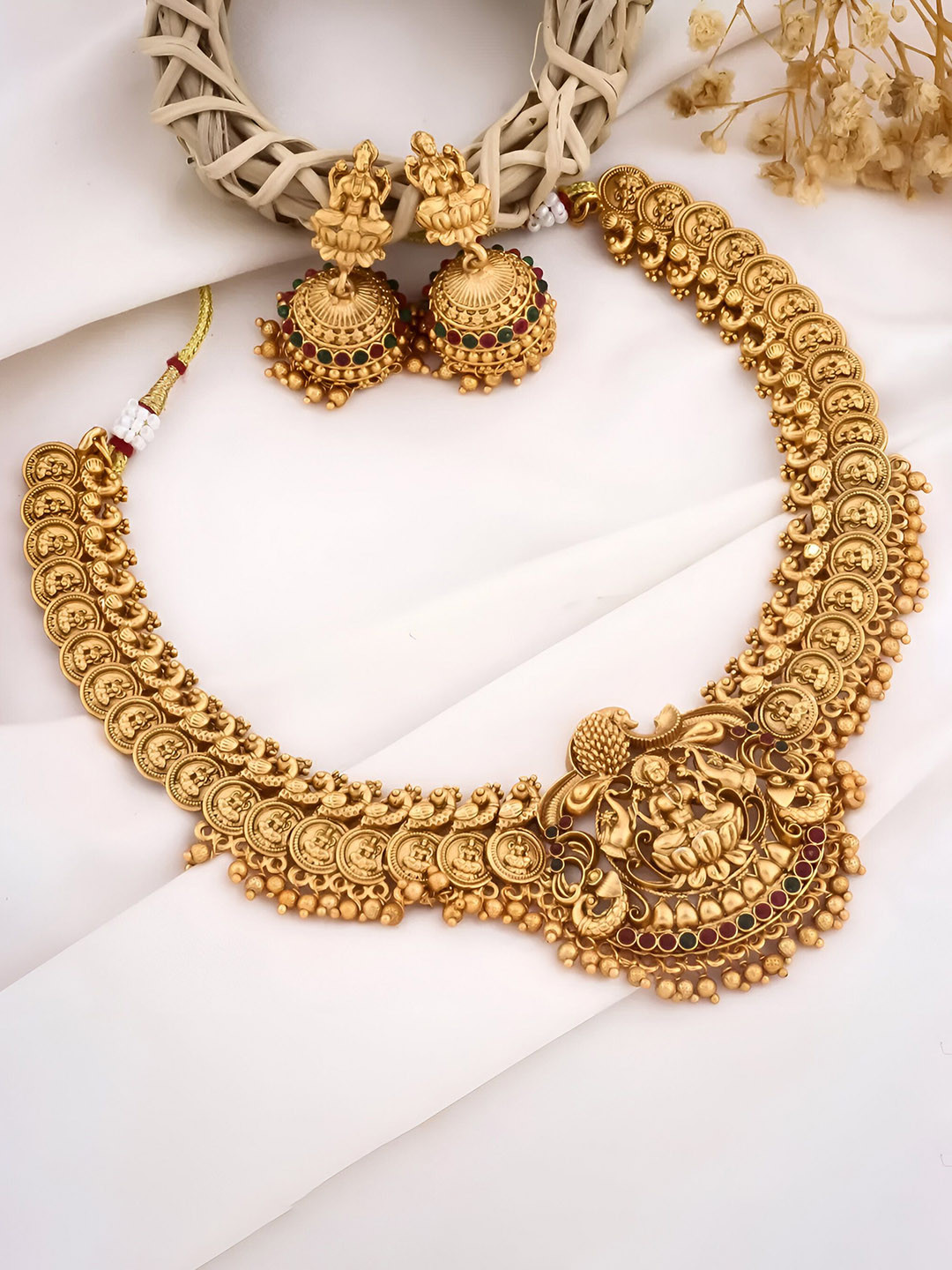 ROFARWORD Gold-Plated Stones Studded & Beaded Jewellery Set