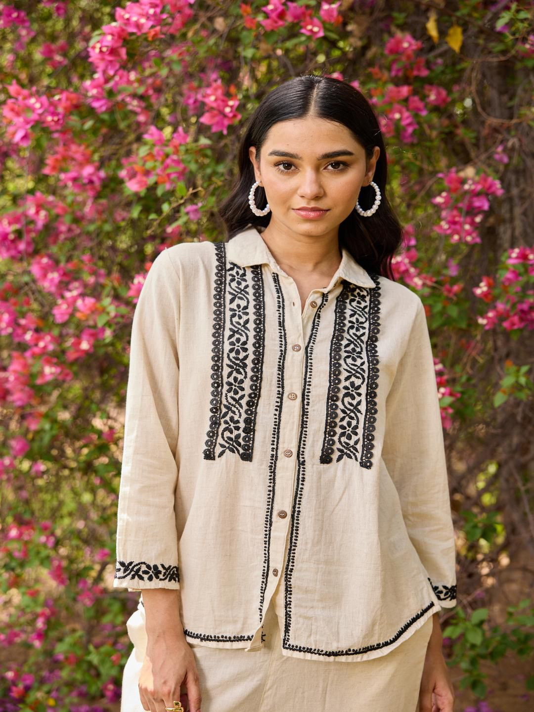 House of Chikankari Women Off White Cotton Chikankari Embroidered Shirt