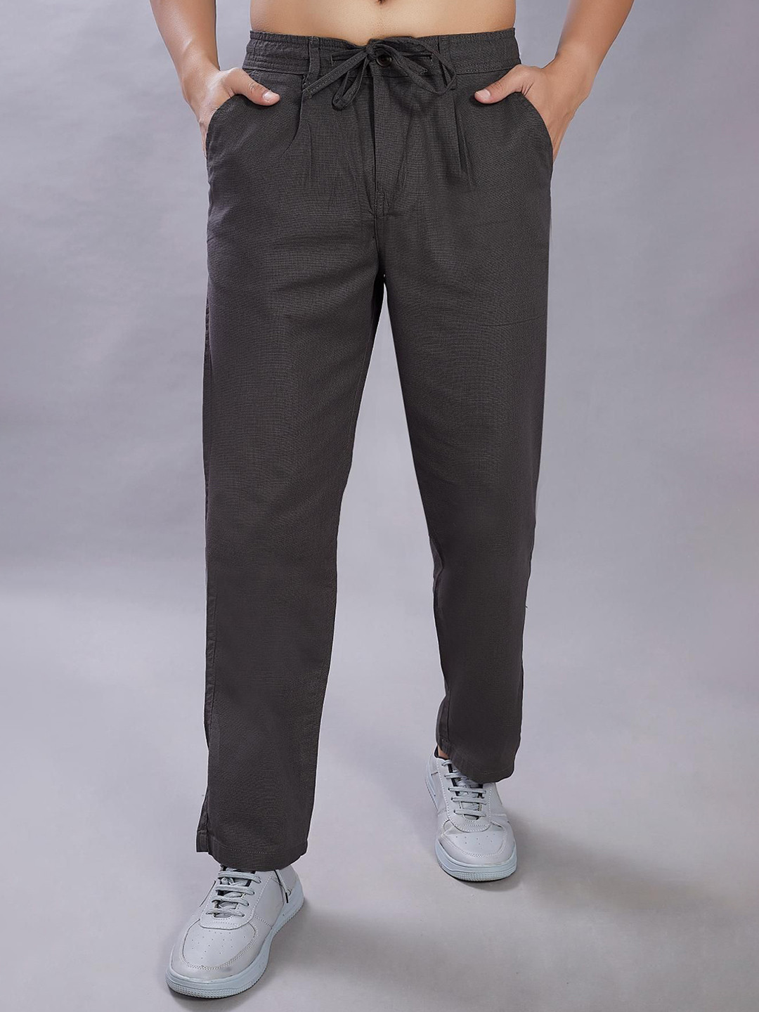 THE BEETEL HOUSE Men Relaxed Fit Mid-Rise Easy Wash Flat-Front Regular Trousers