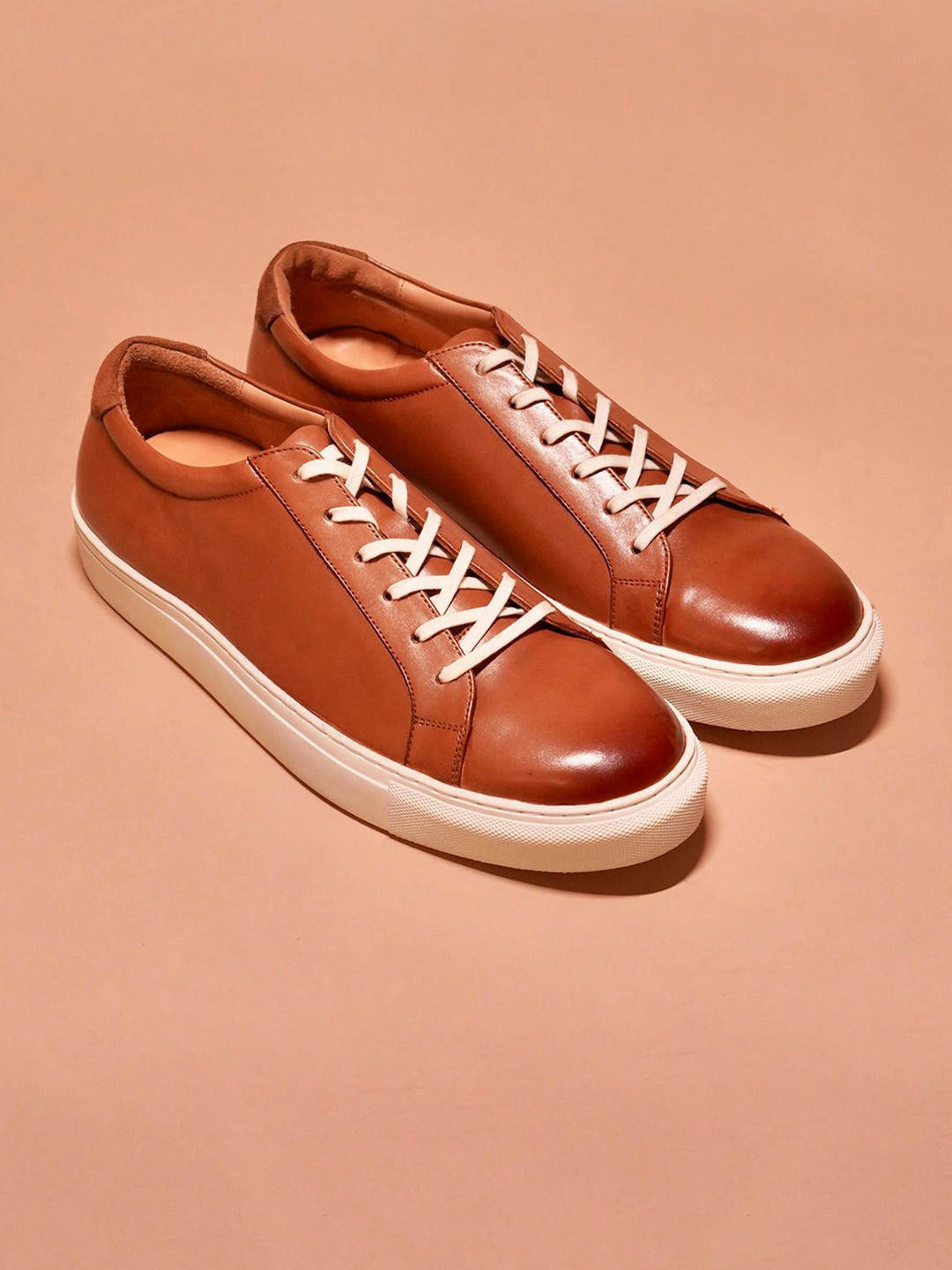 dmodot Bosco Men Round Toe Lightweight Leather Sneakers