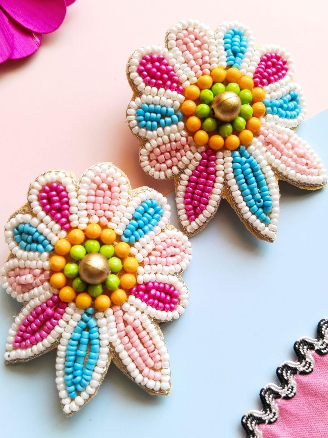 Tipsy closet Floral Studs Earrings