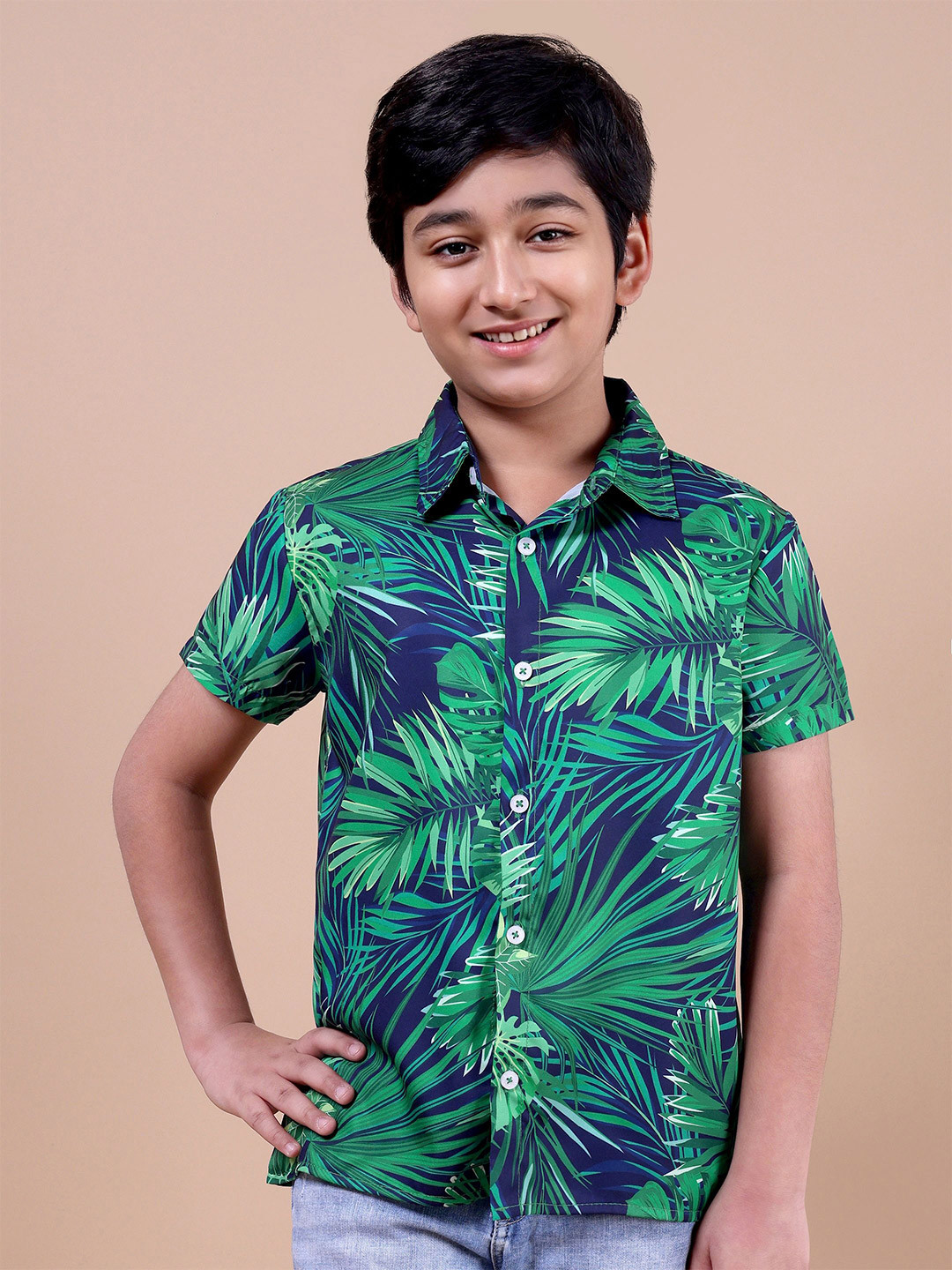 Enciger Boys Printed Spread Collar Half Sleeves Standard Cotton Shirt