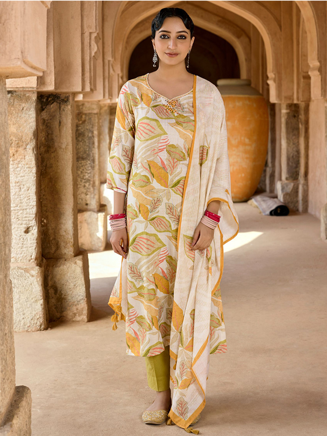 WOMEN PLUS Women Digitally Printed Cotton Linen Suit Set With Dupatta