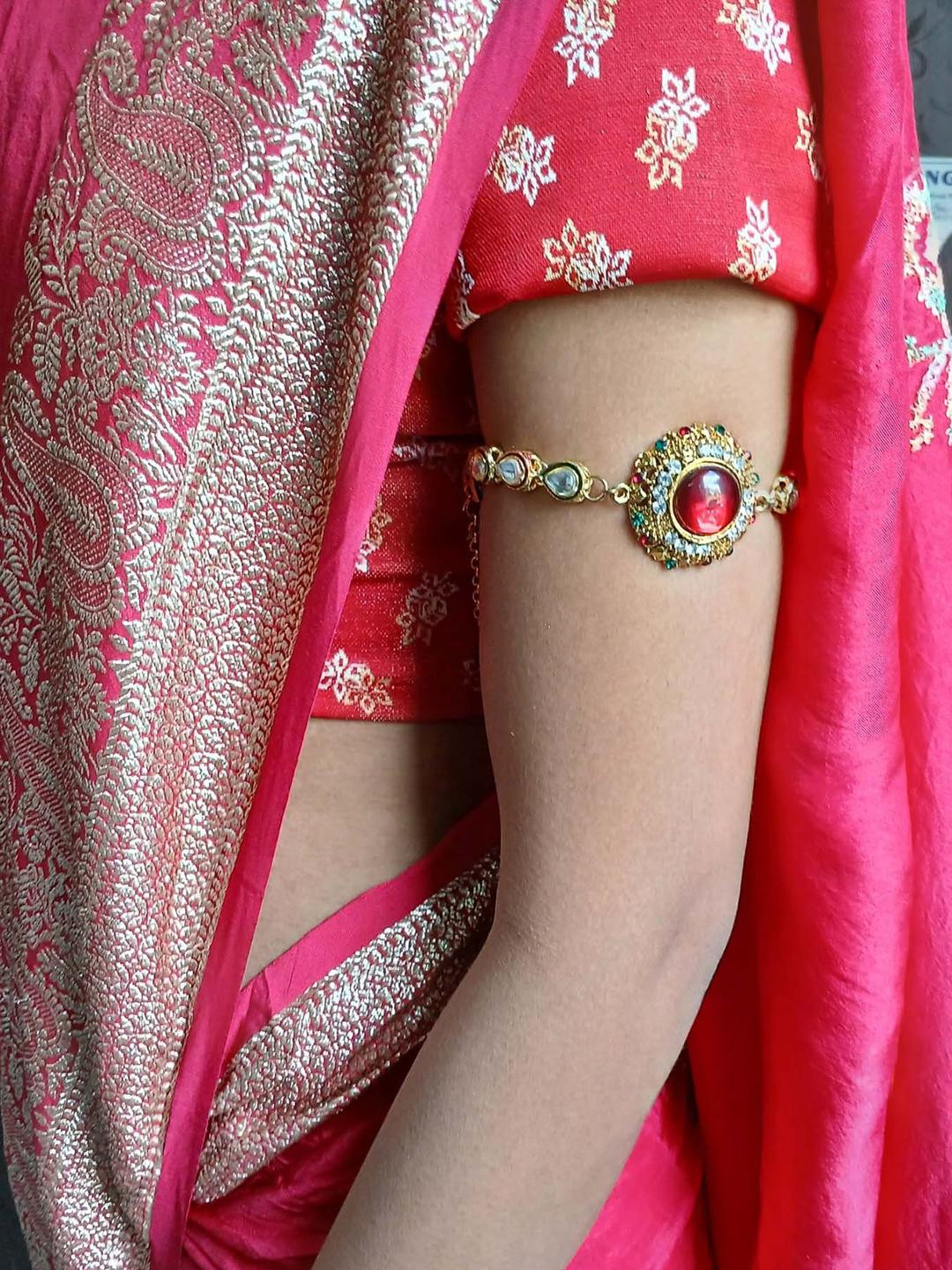 Golden Brass Free Size Kunden Stud BajuBand