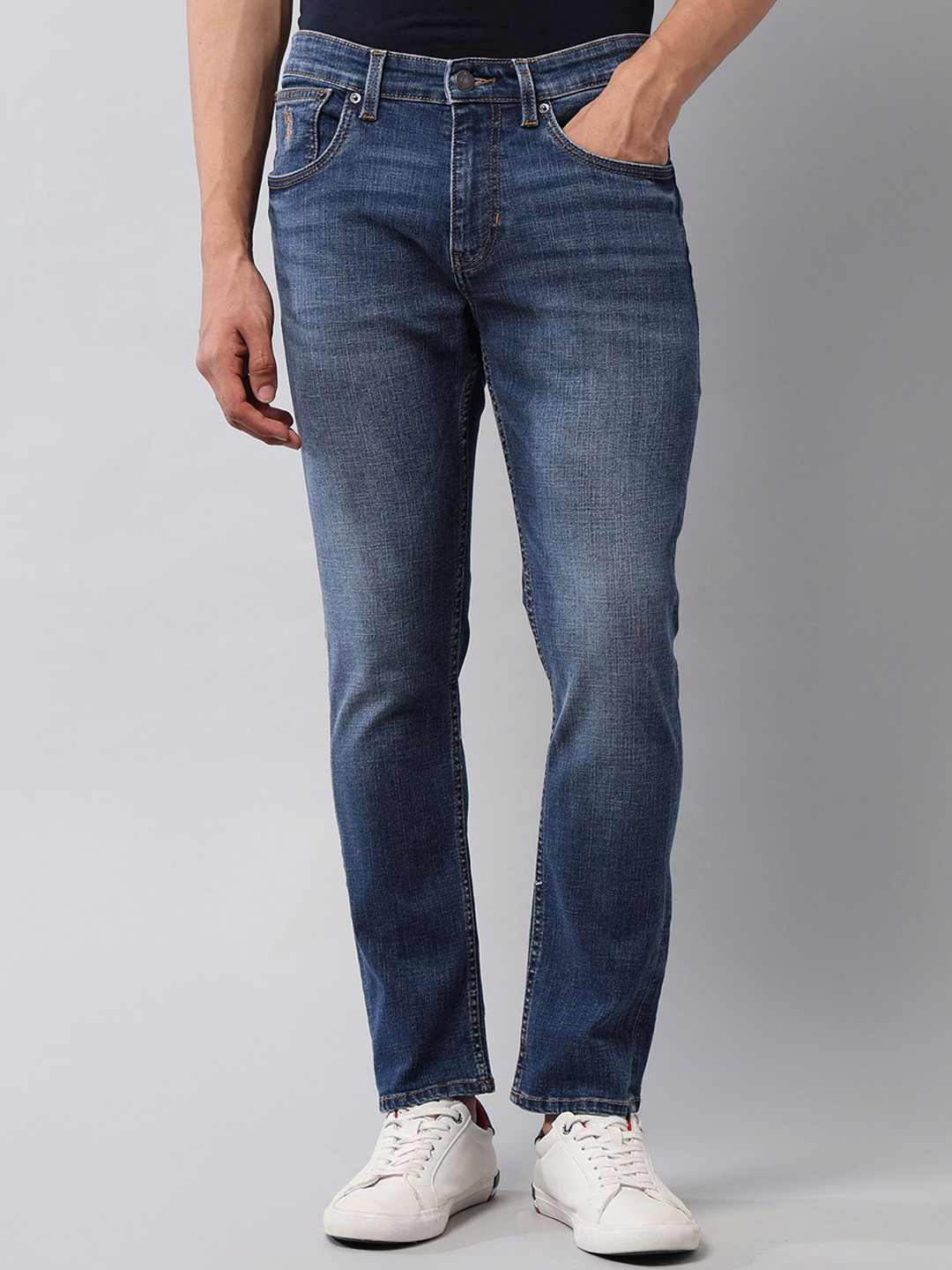 U.S. Polo Assn. Denim Co. Vintage Men Tapered Fit Mid-Rise Light Fade Jeans