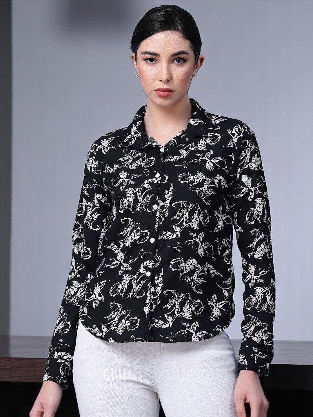OOMPH! FACTOR Women Floral Printed Spread Collar Casual Shirt