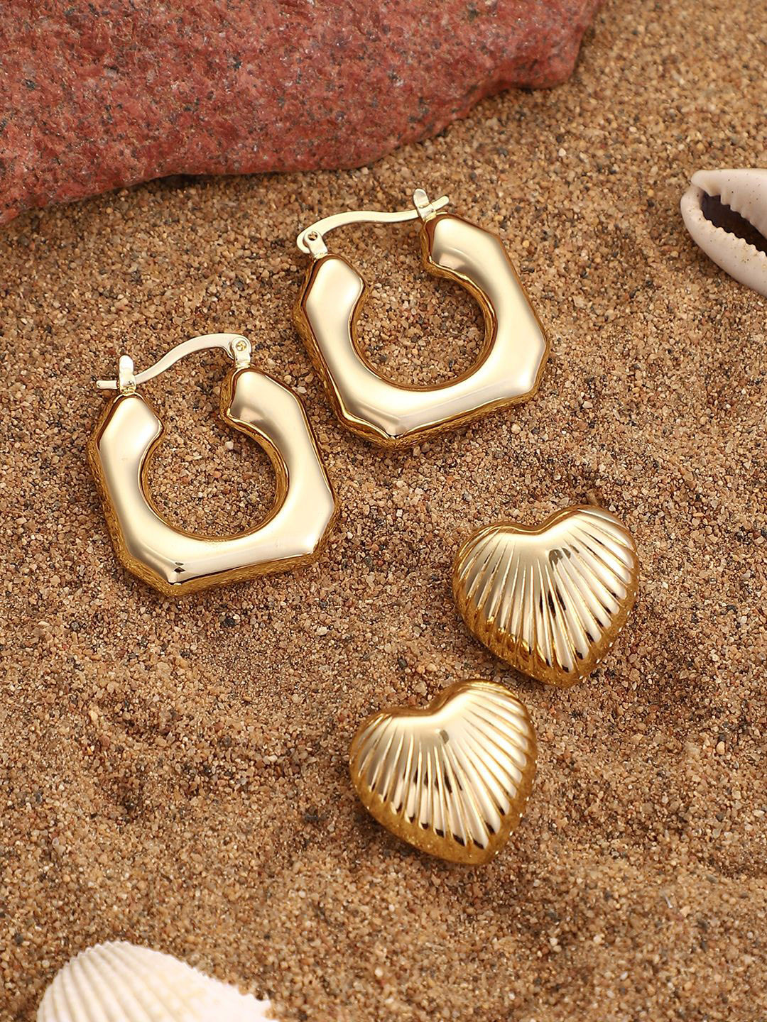 SOHI Set Of 2 Gold-Plated Simplicity Hoop Heart Shaped Studs Earrings