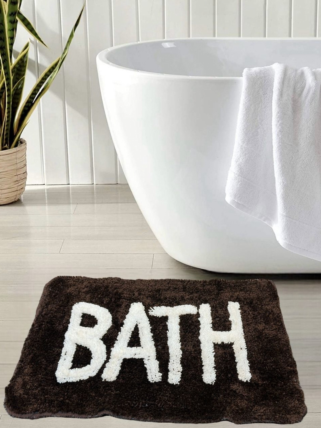 Dolce Casa 2-Pcs Brown & White Color-Blocked Tufted Anti Skid 100-GSM Bath Rugs