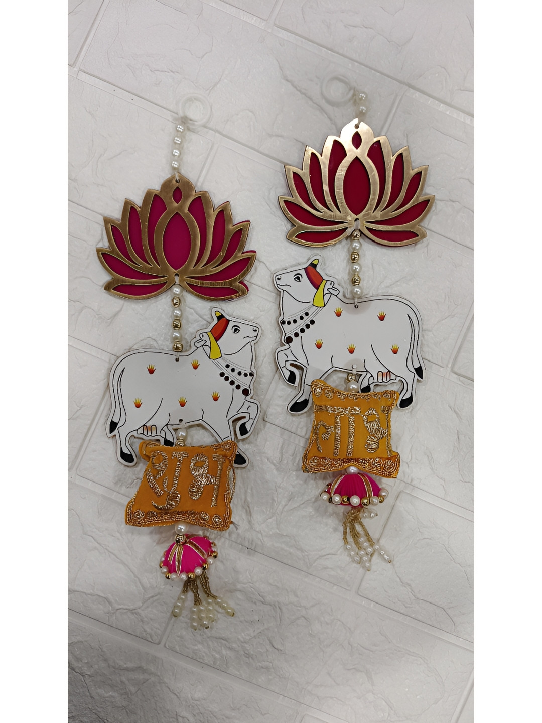 Nutts MDF Lotus Collection Hanging Lotus with Hanging Cow Pack of 2