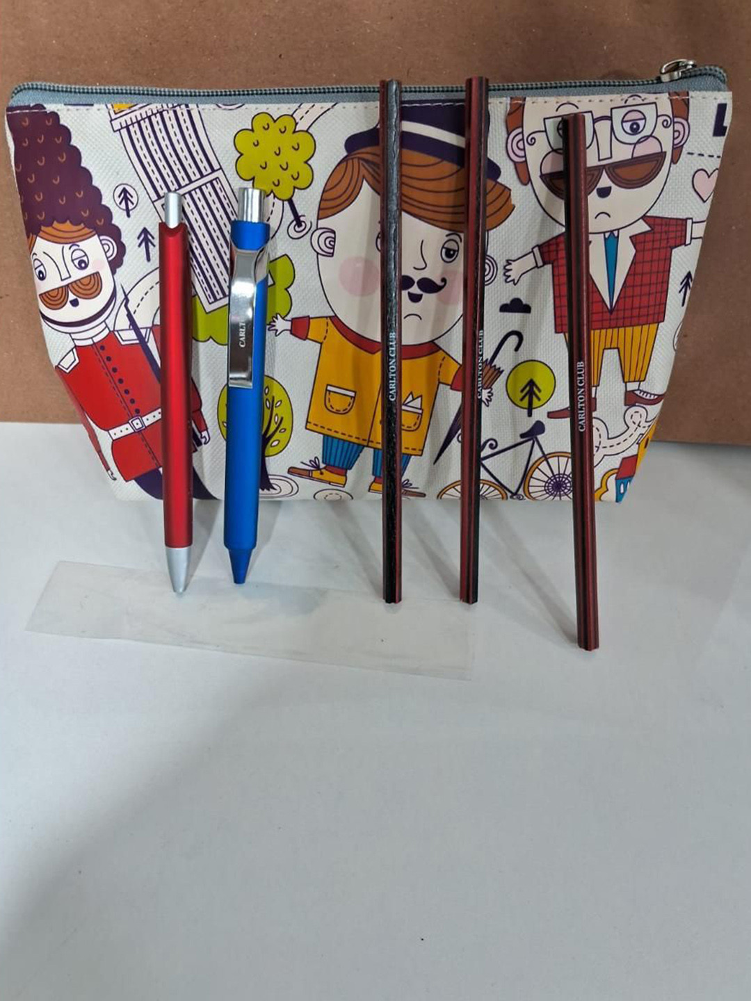 Carlton London White Stationary Pouch With Pen & Pencil Set