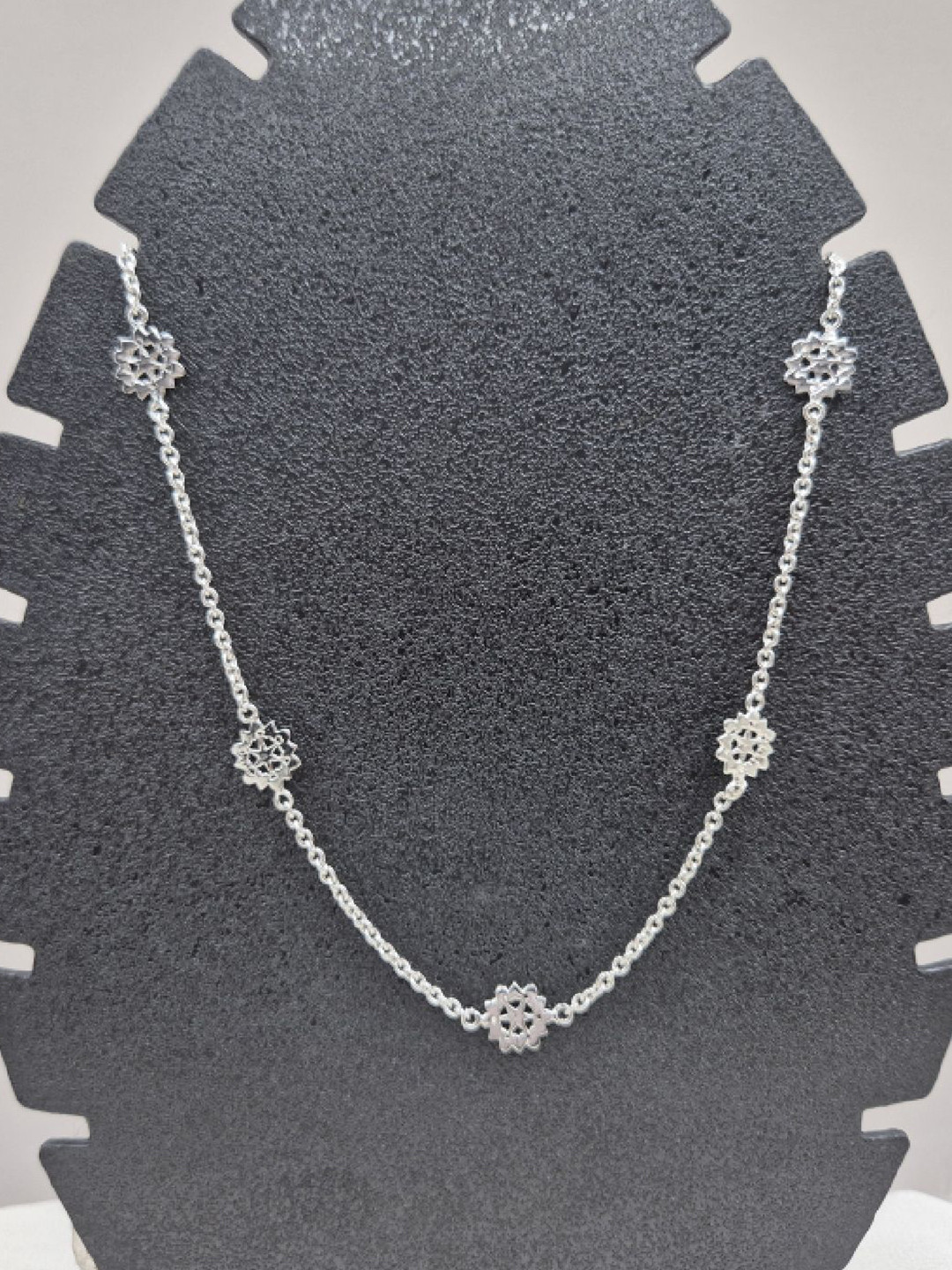 Kinavah Silver- Plated Radiant Star Shaped Necklace And Chains