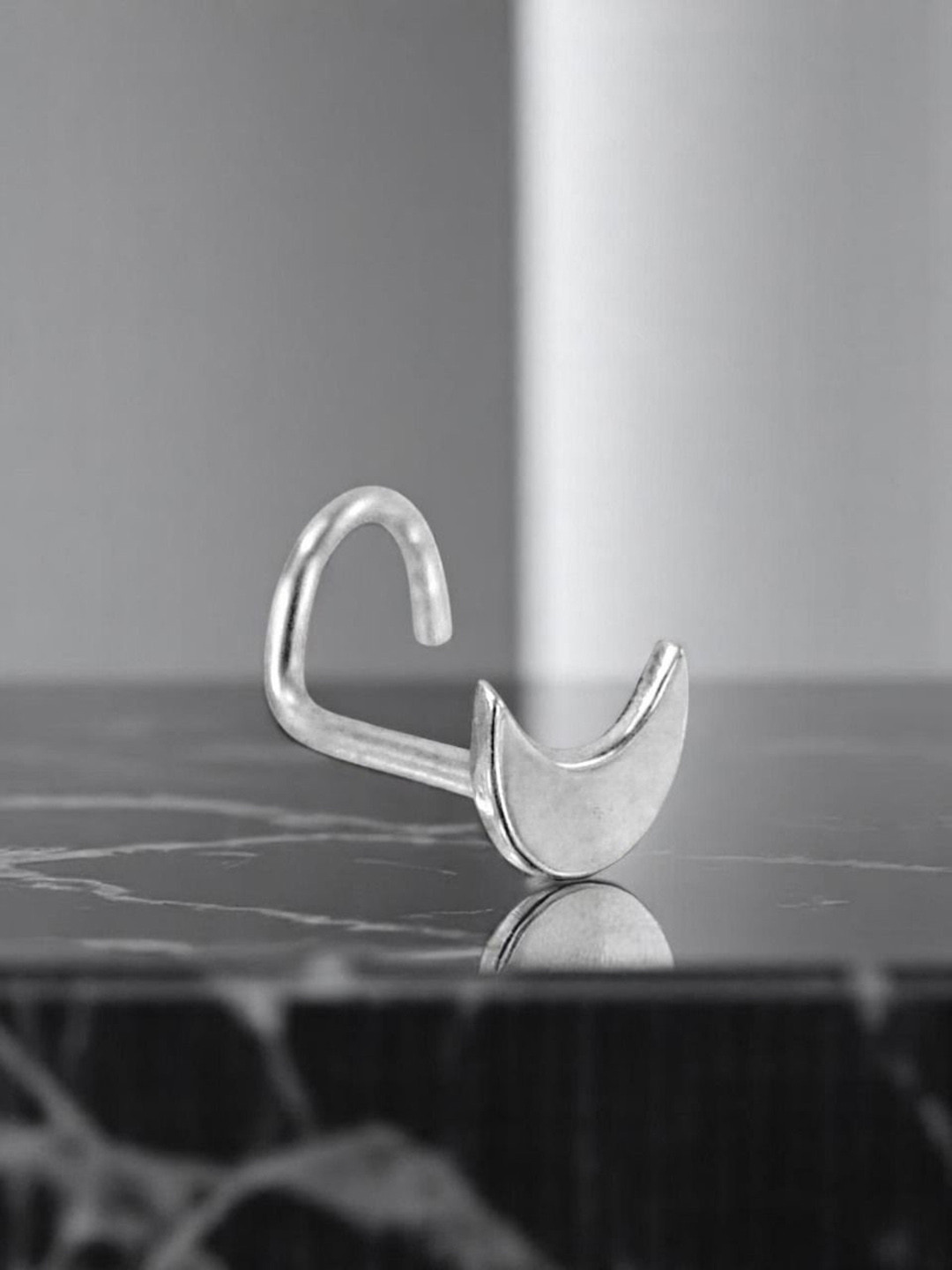 Goldnera 925 Sterling Silver Moon Speck Shaped Stud Nosepin