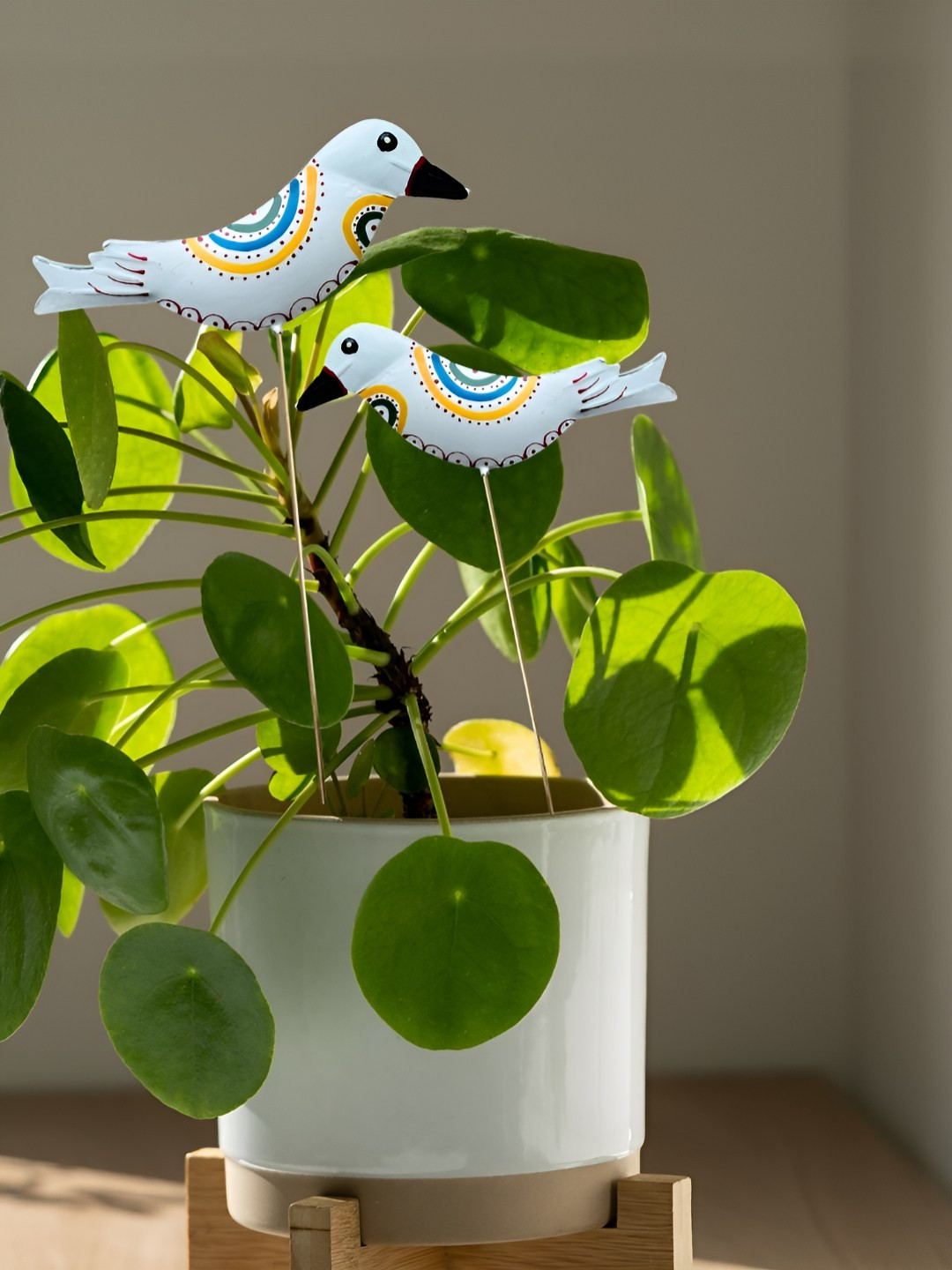 JASMEY HOMES 2-Pcs White & Yellow Printed Myna Bird Decorative Garden Stakes