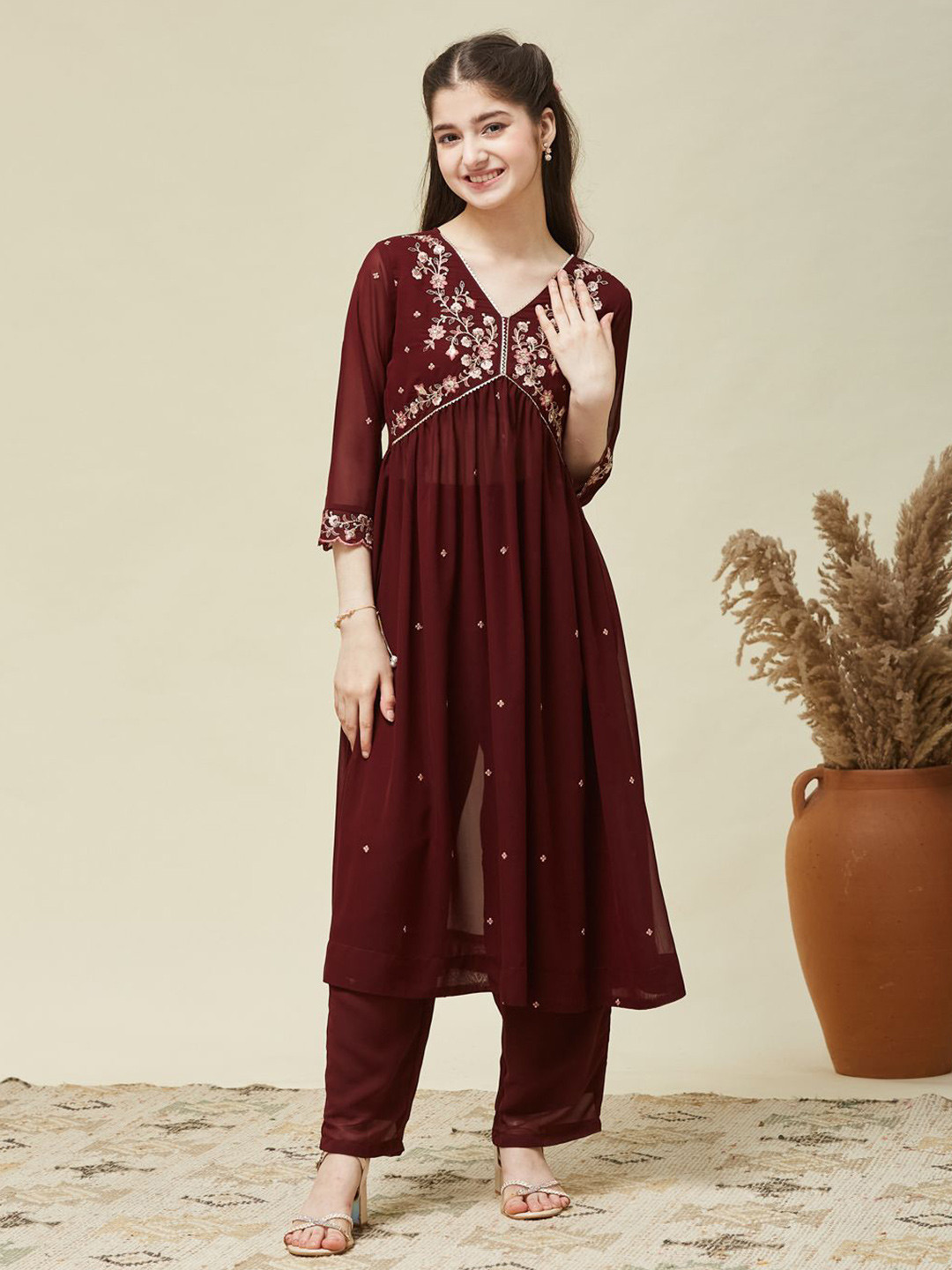 CurlyTales Women Floral Embroidered Georgette A-Line Midi Dress