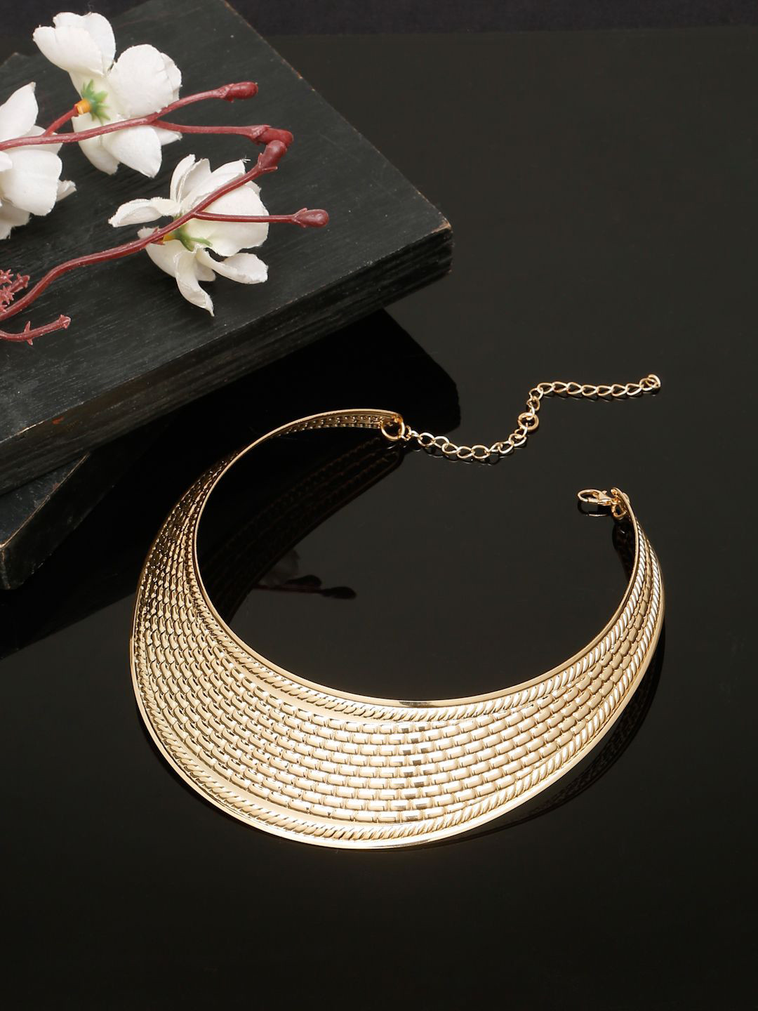Stoln Gold-Plated Minimal Contemporary Necklace