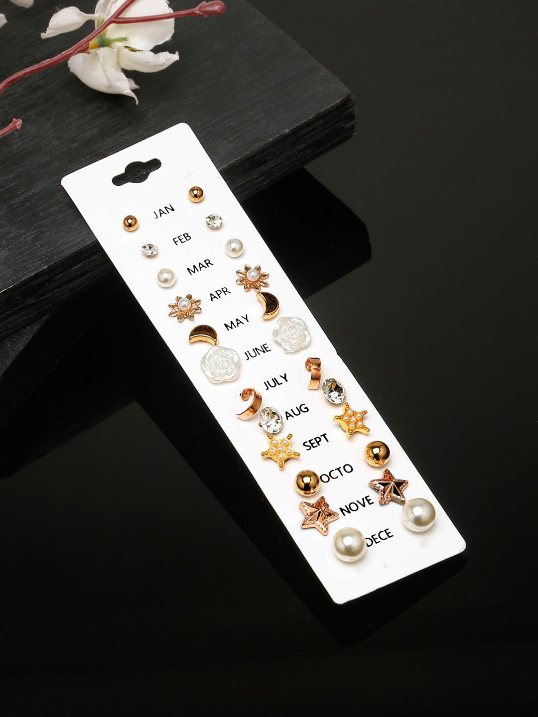 Stoln Contemporary Studs Earrings