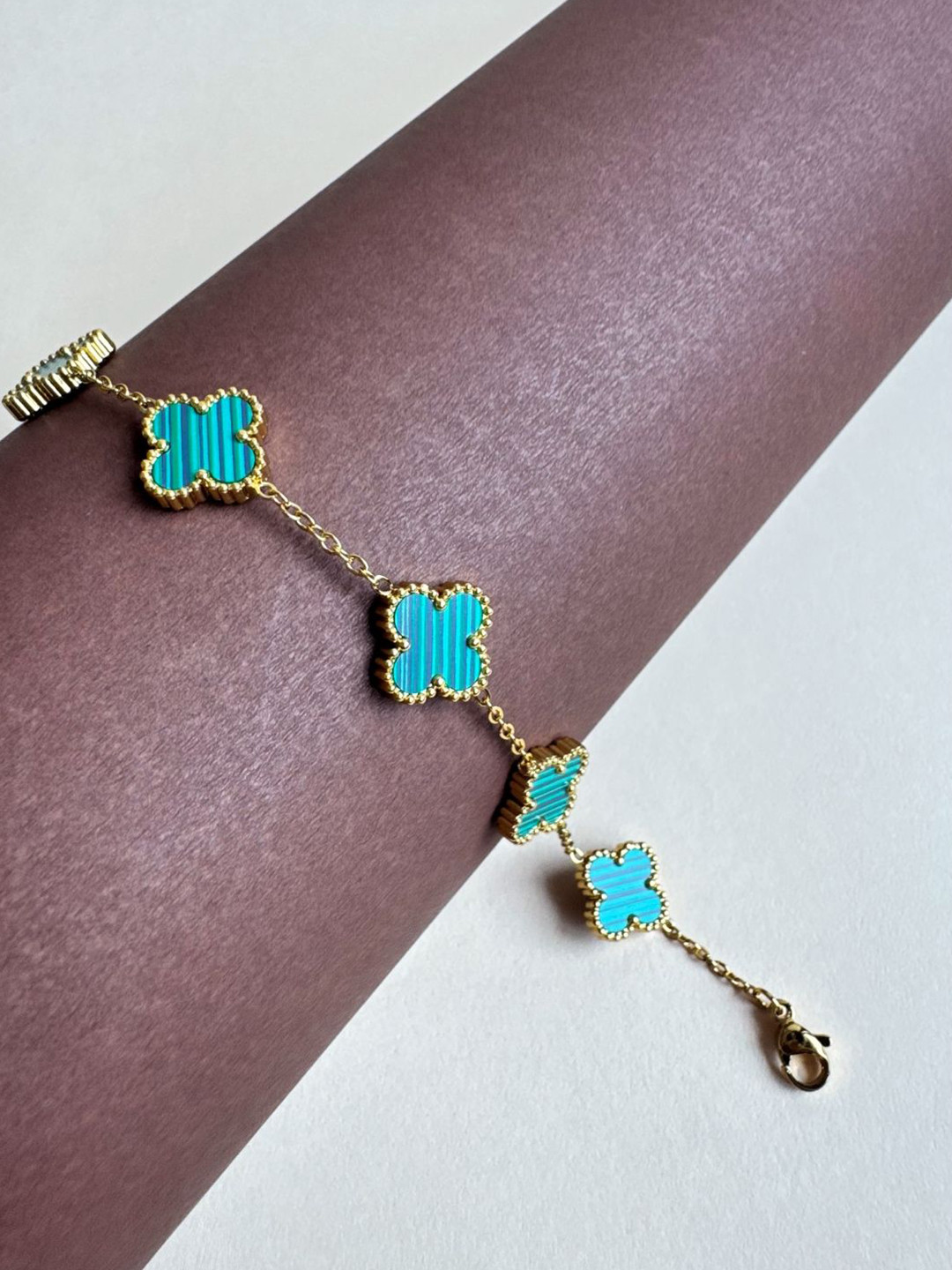 The Jewellery Tale Gold-Plated Emerald Stone Studded Wraparound Bracelet