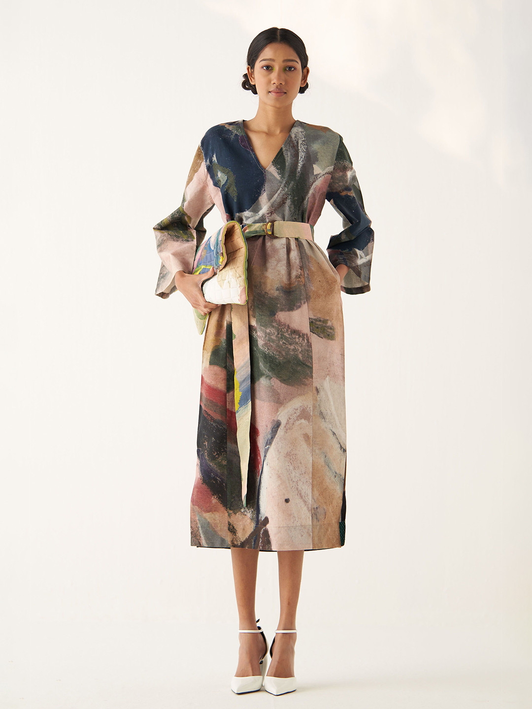 OFRIDA Wallflower Women Print Bell Sleeve V Neck A-Line Midi Dress