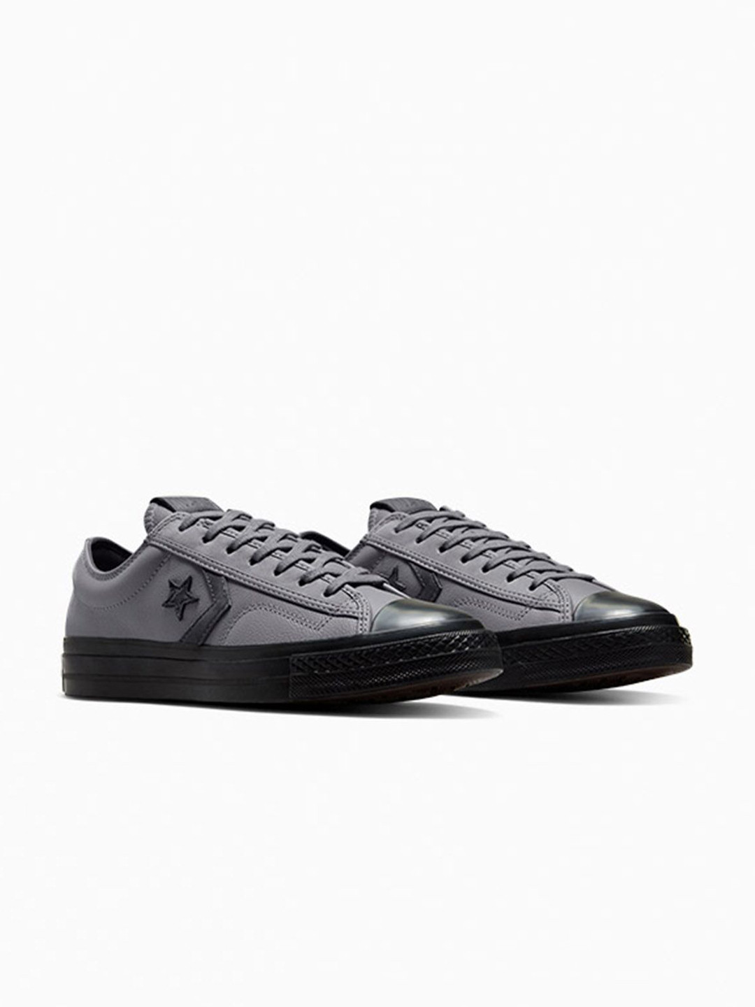 Converse Men Star Player 76 Leather Low Top Sneaker