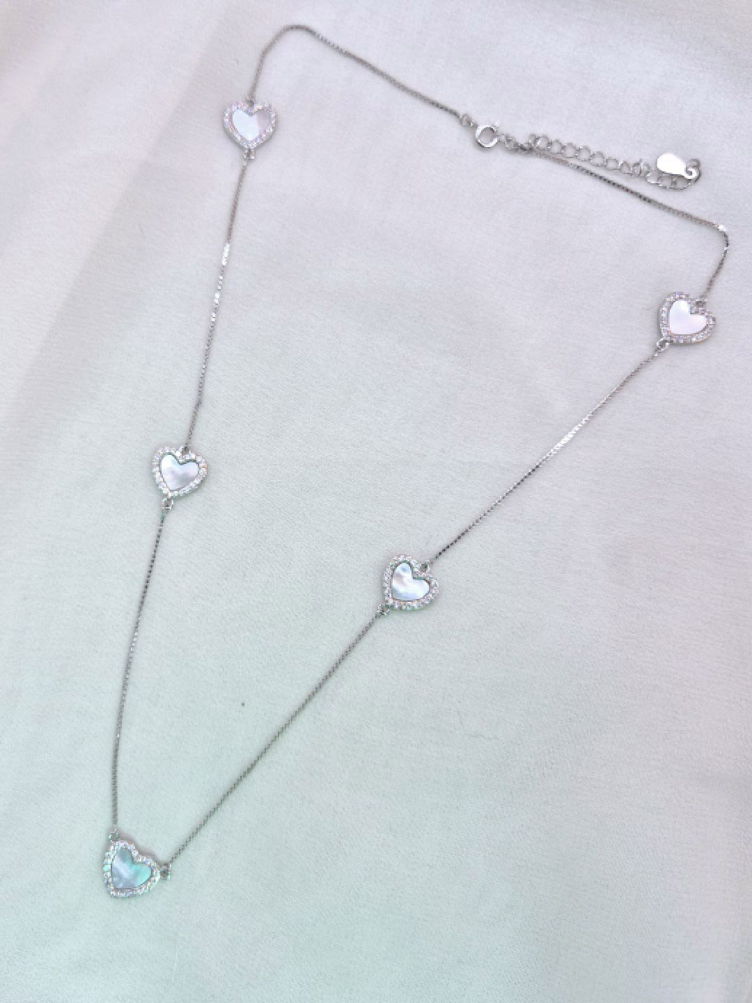 Kinavah 925 Sterling Silver-Plated Stone Studded Skin Friendly Heart Shaped Chain