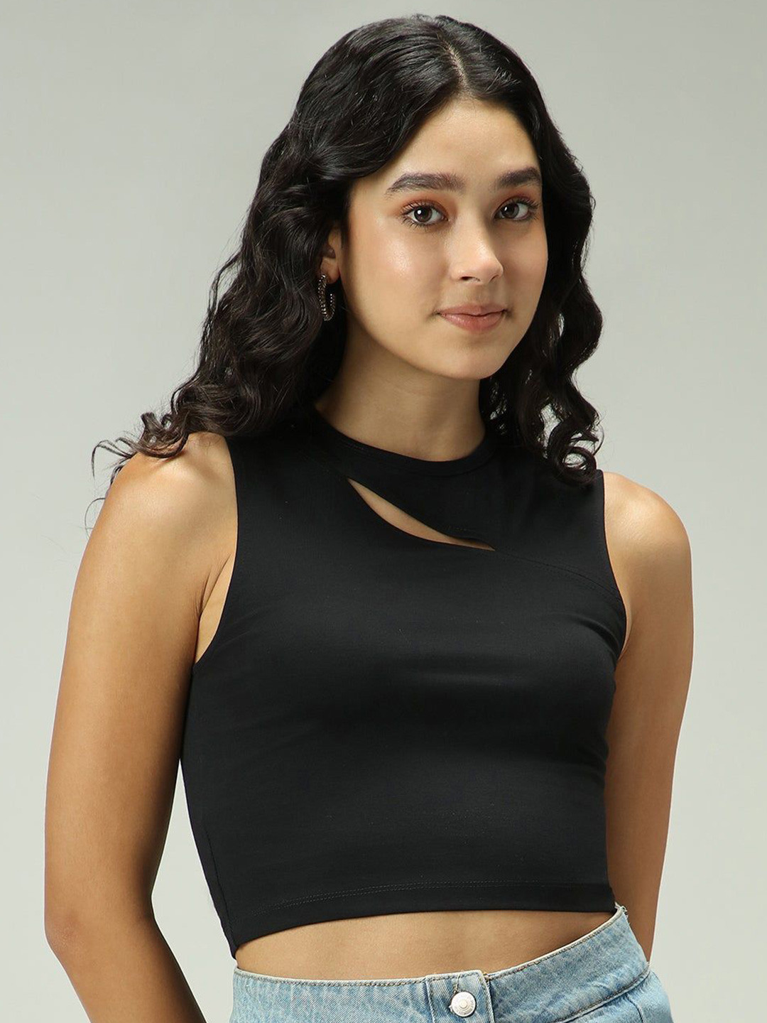 Outzidr Black Solid Top With A Slit