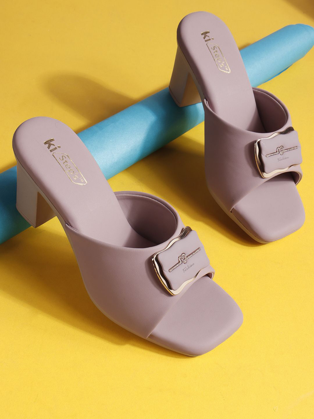 KISTEPS Textured Party Block Sandals with Buckles