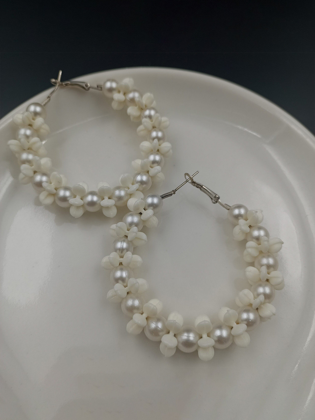 Bareilyy Women Contemporary Hoop Earrings